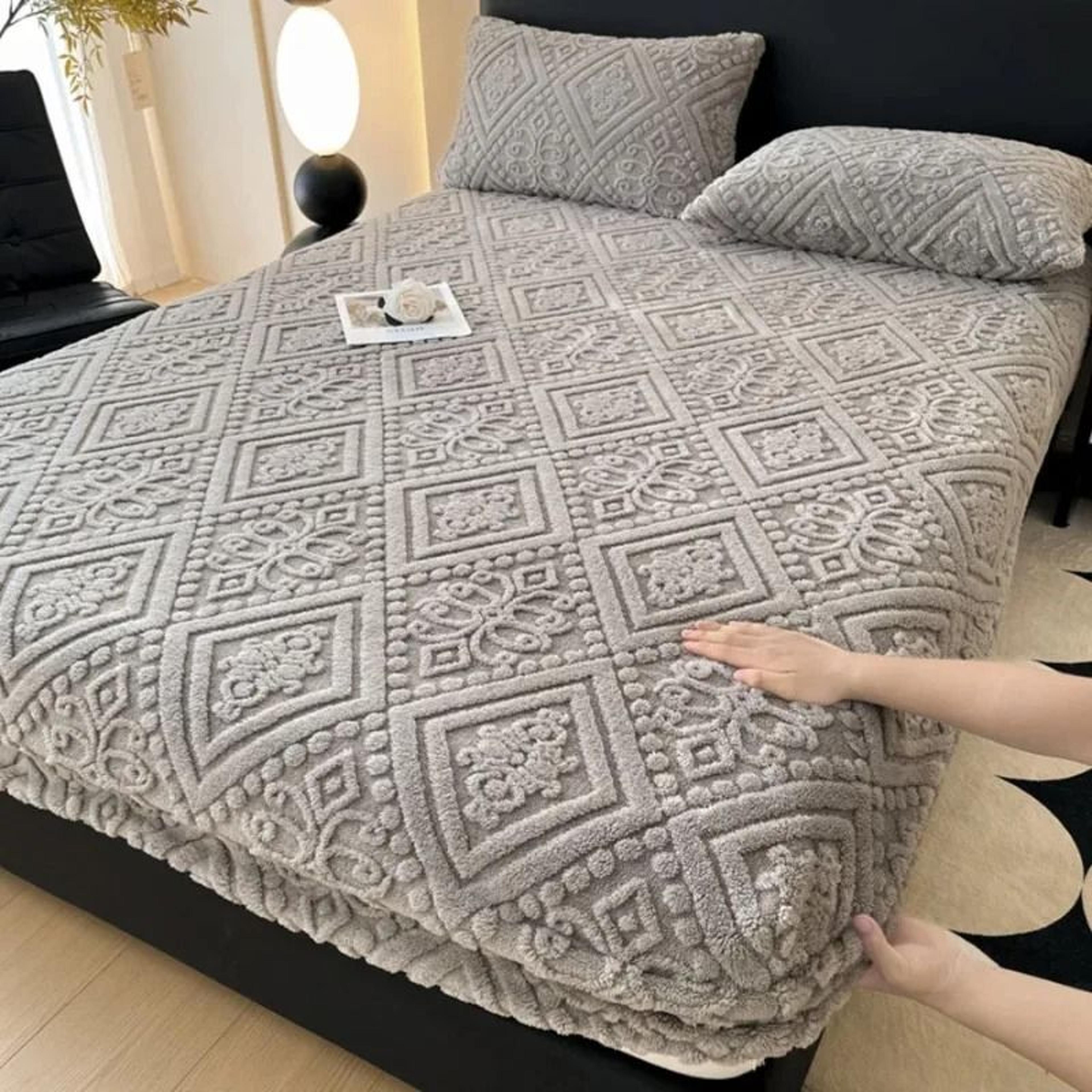 winter thick warm coral plush mattress cover (high elasticity non-slip breathable soft bed sheet)