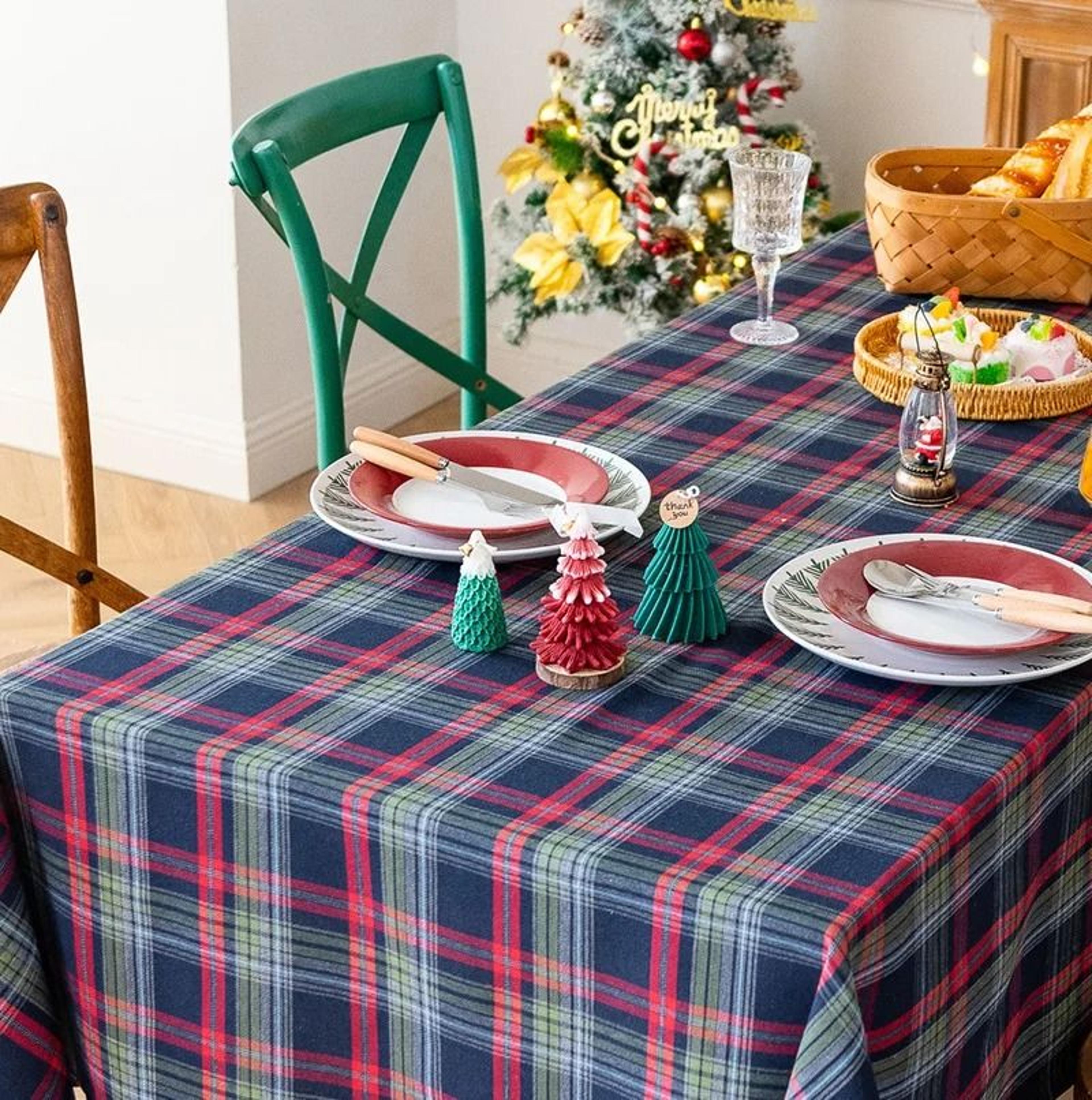 Christmas Green Plaid Ruffled Tablecloth Washable AntiStain Table Cover For Kitchen  Holiday Weddin 5