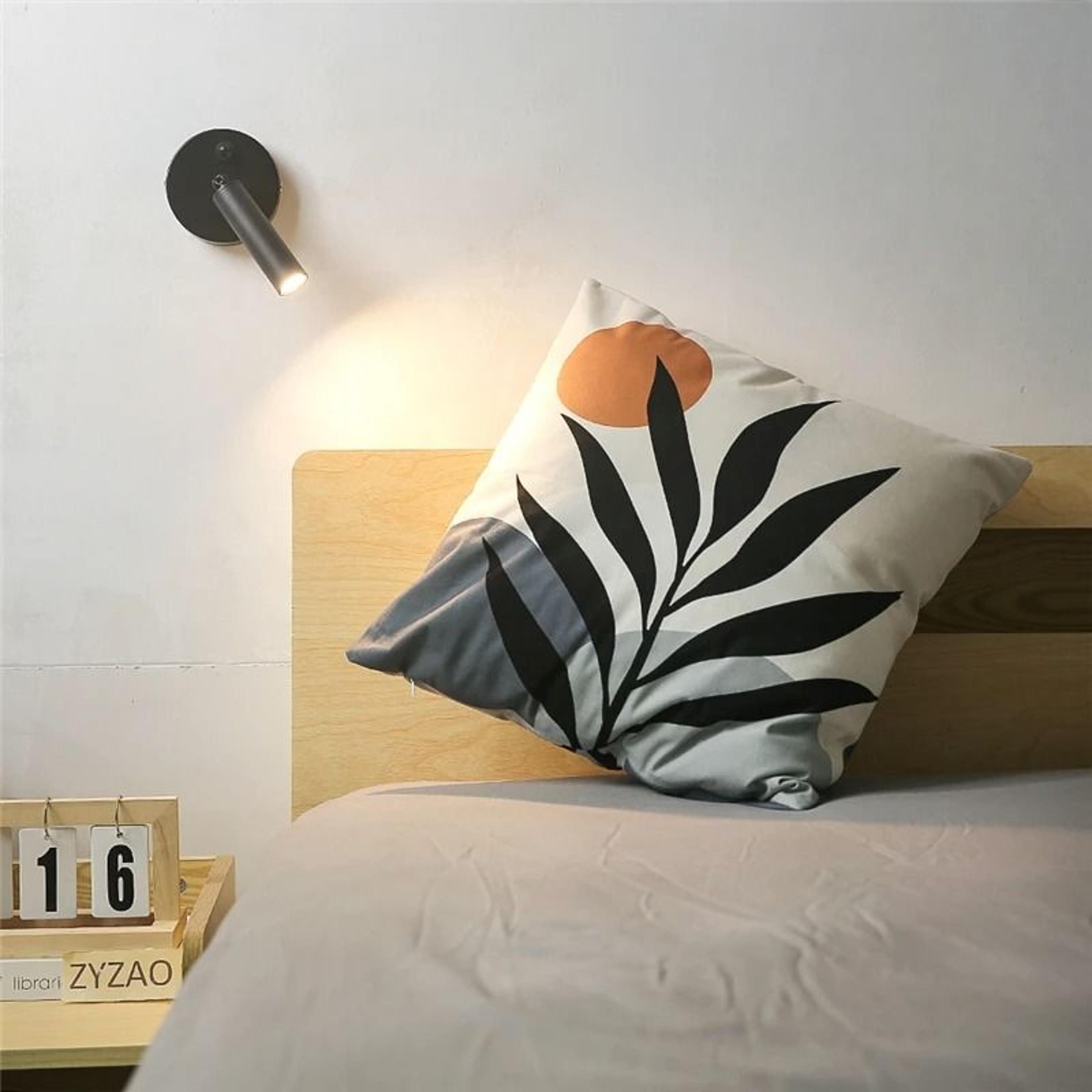 Modern Folding LED Wall Lamp With Switch Adjustable Spot Light Sconce For Bedroom Bedside  Study 2