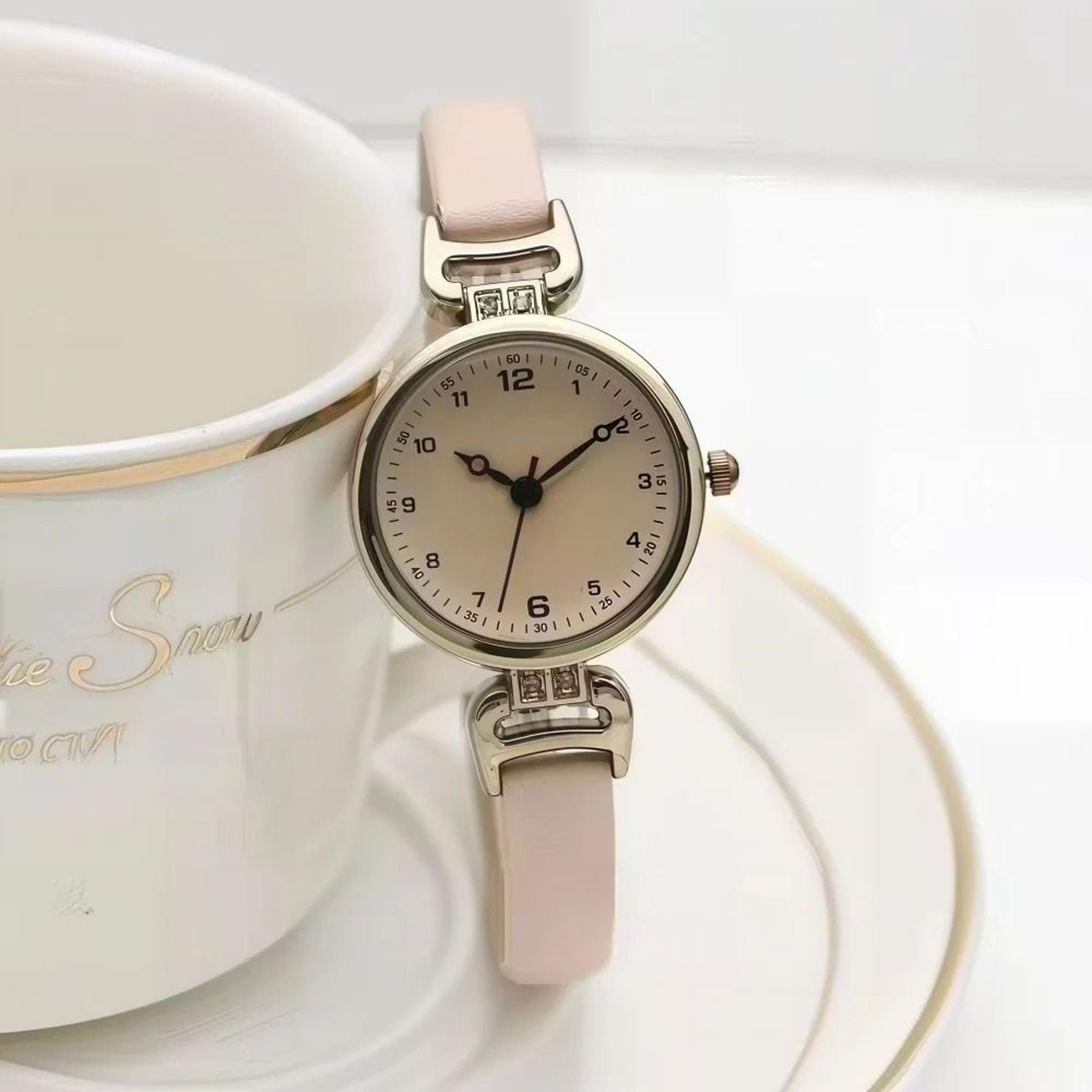 Fashion Minimalist Quartz Watch With Soft Leather Strap For Women 7