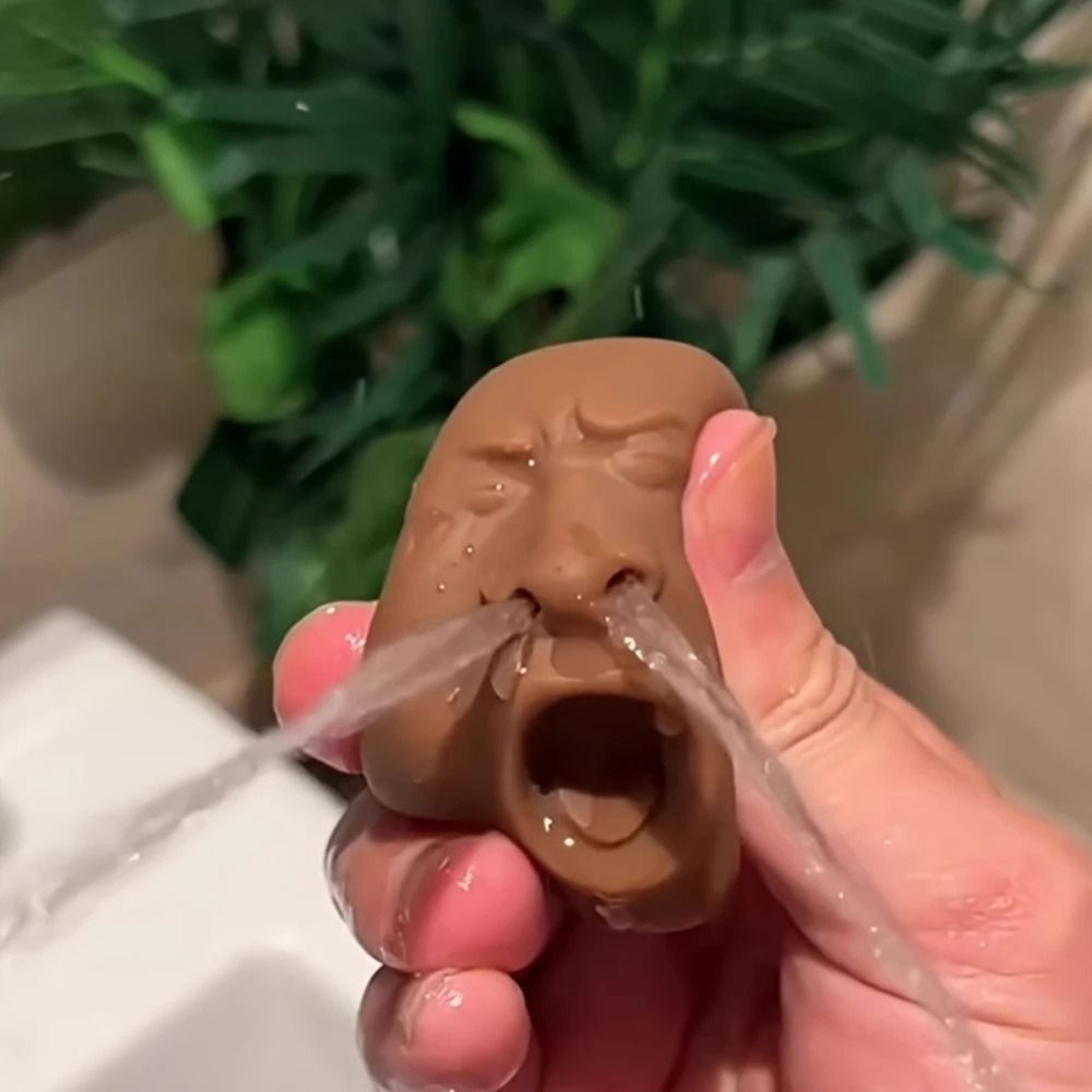 Yawning Tea Pet Funny Squeeze Toy Water Spray Creative Novelty Prank Desk Decor 2