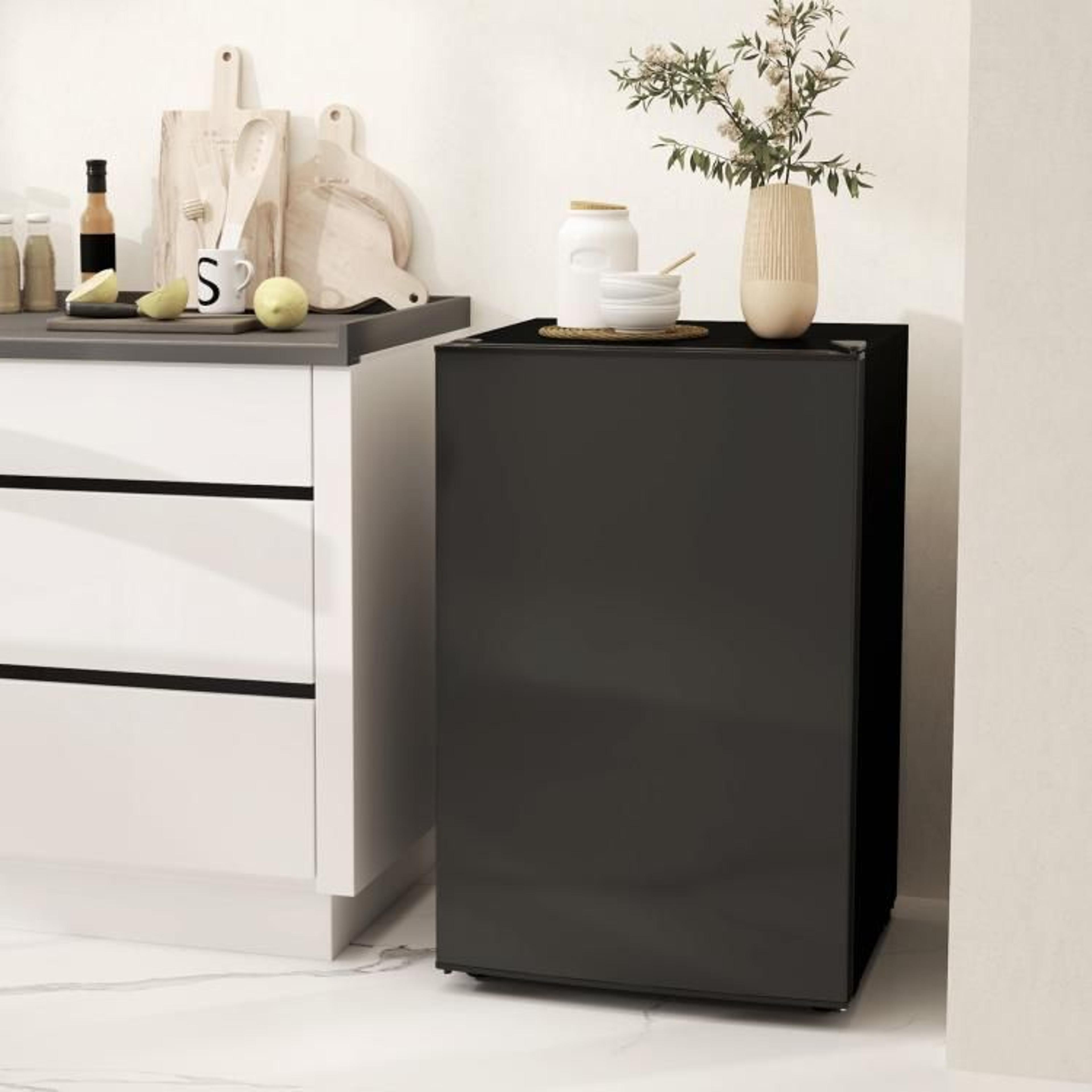 45 Cu Ft Mini Fridge With Freezer And Adjustable Thermostat  Black 3