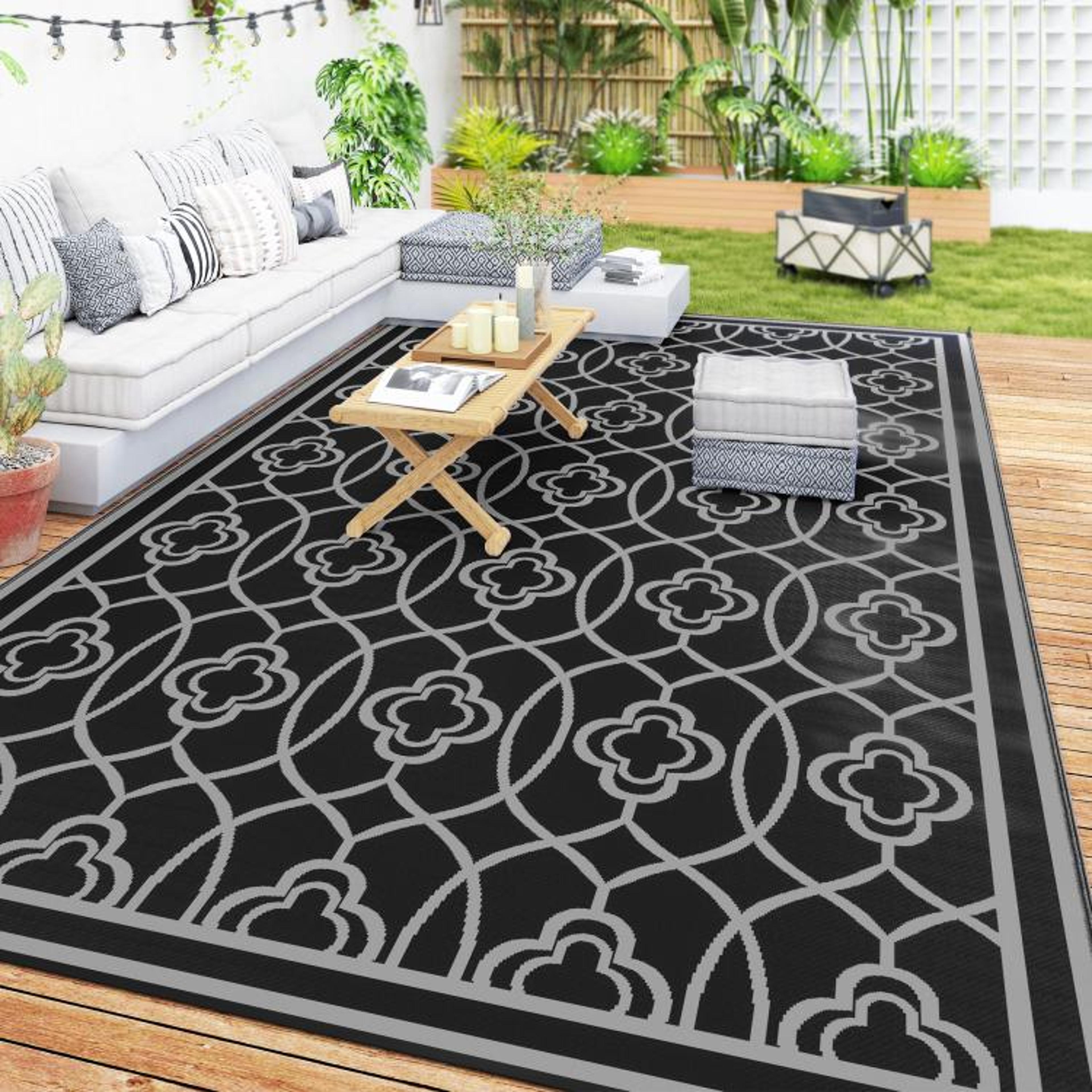 reversible outdoor patio rug 9' x 18' waterproof black & gray lantern design