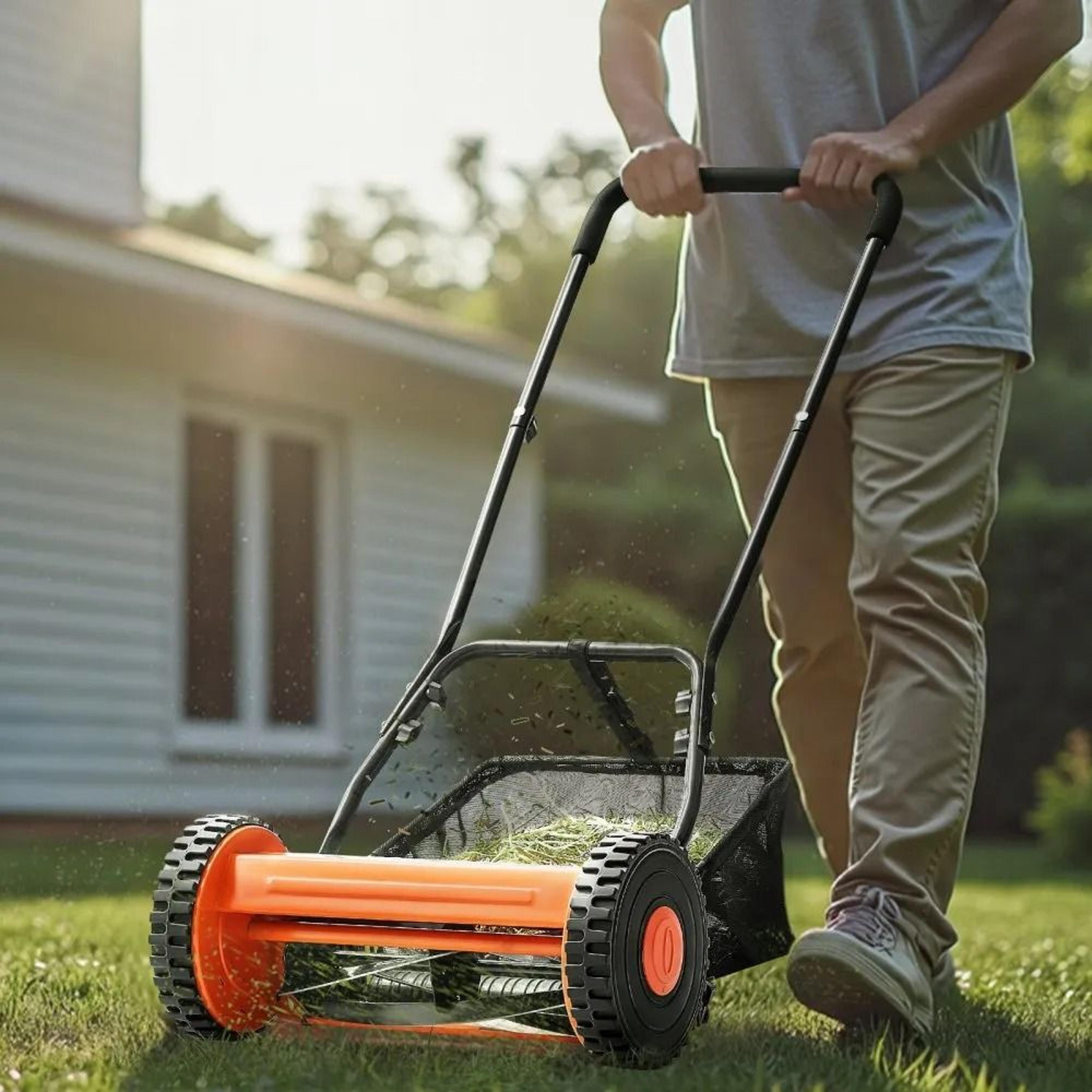 Manual Reel Lawn Mower With Adjustable Grass Catcher 6