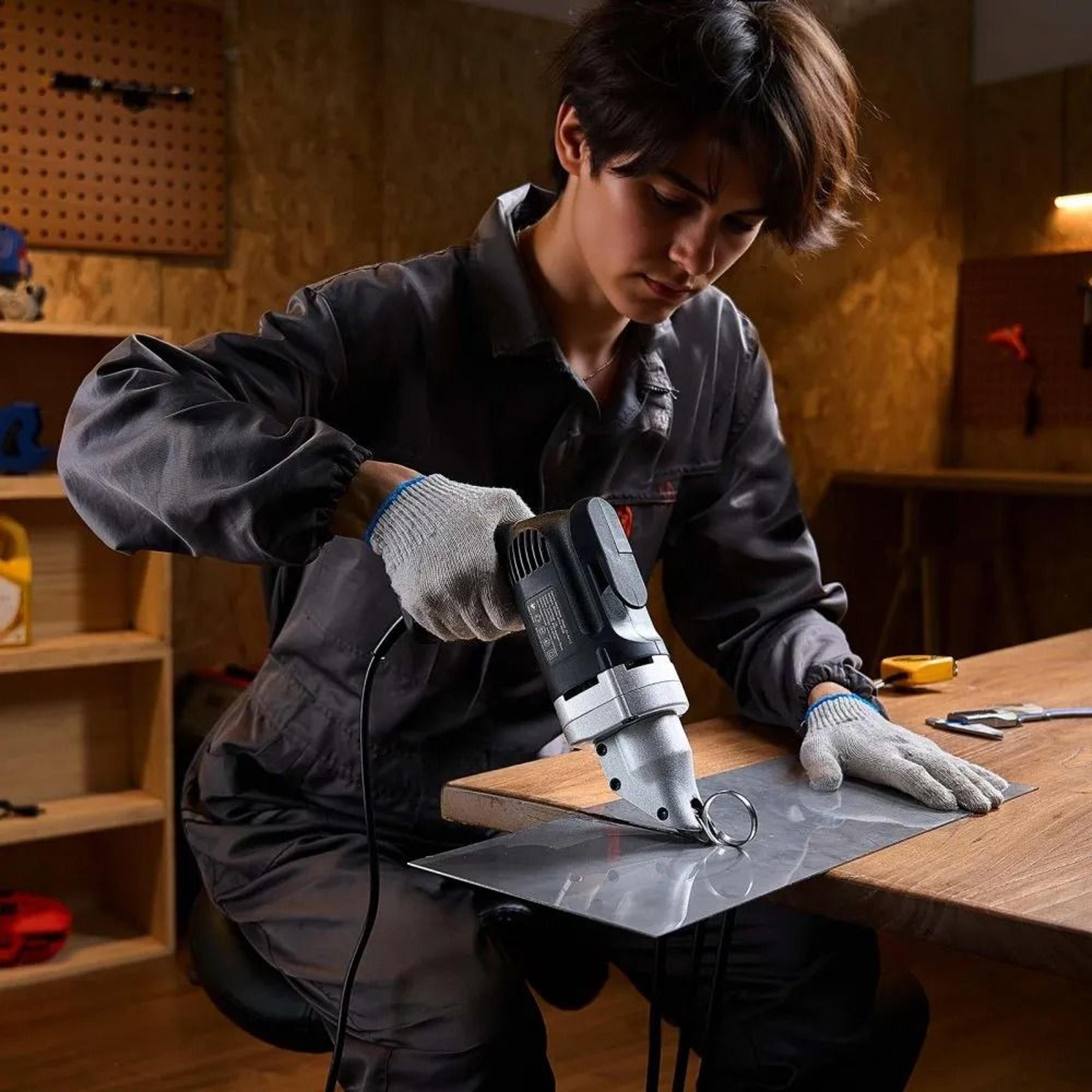 Electric Metal Shear 480W Corded Sheet Metal Cutter With Swivel Head And Variable Speed Control 6