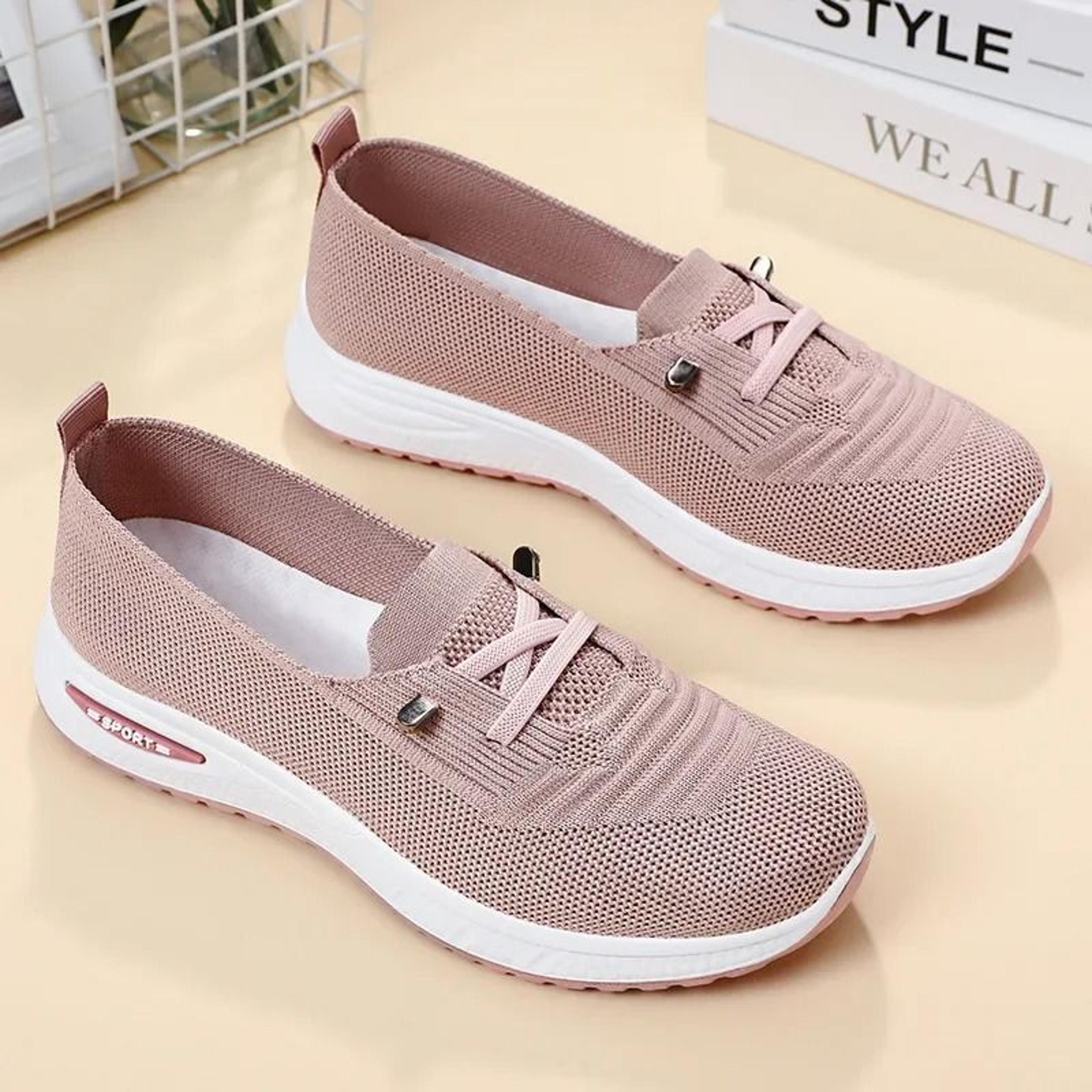 breathable casual walking shoes for women