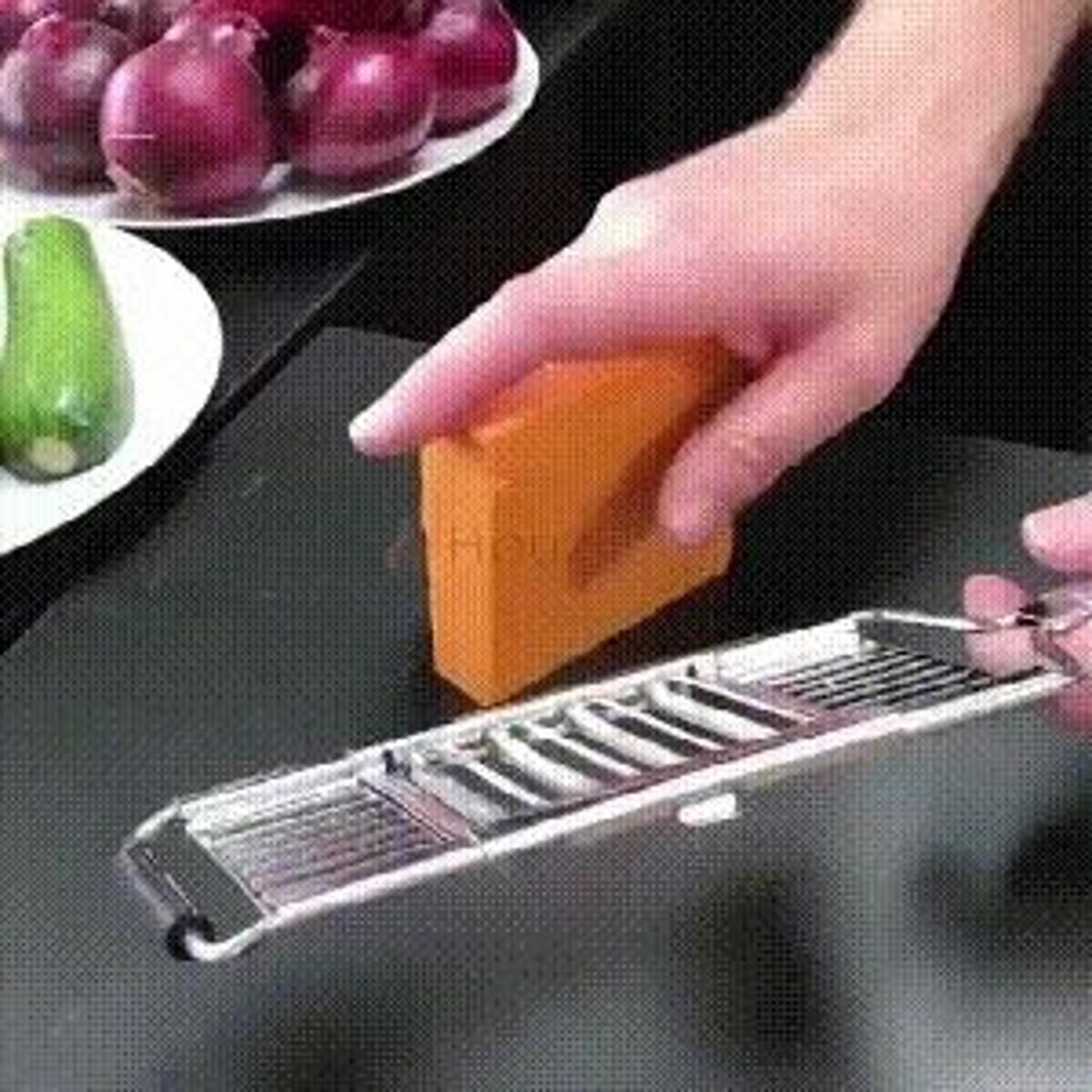Stainless Steel Multipurpose Vegetable Slicer And Shredder Set 5
