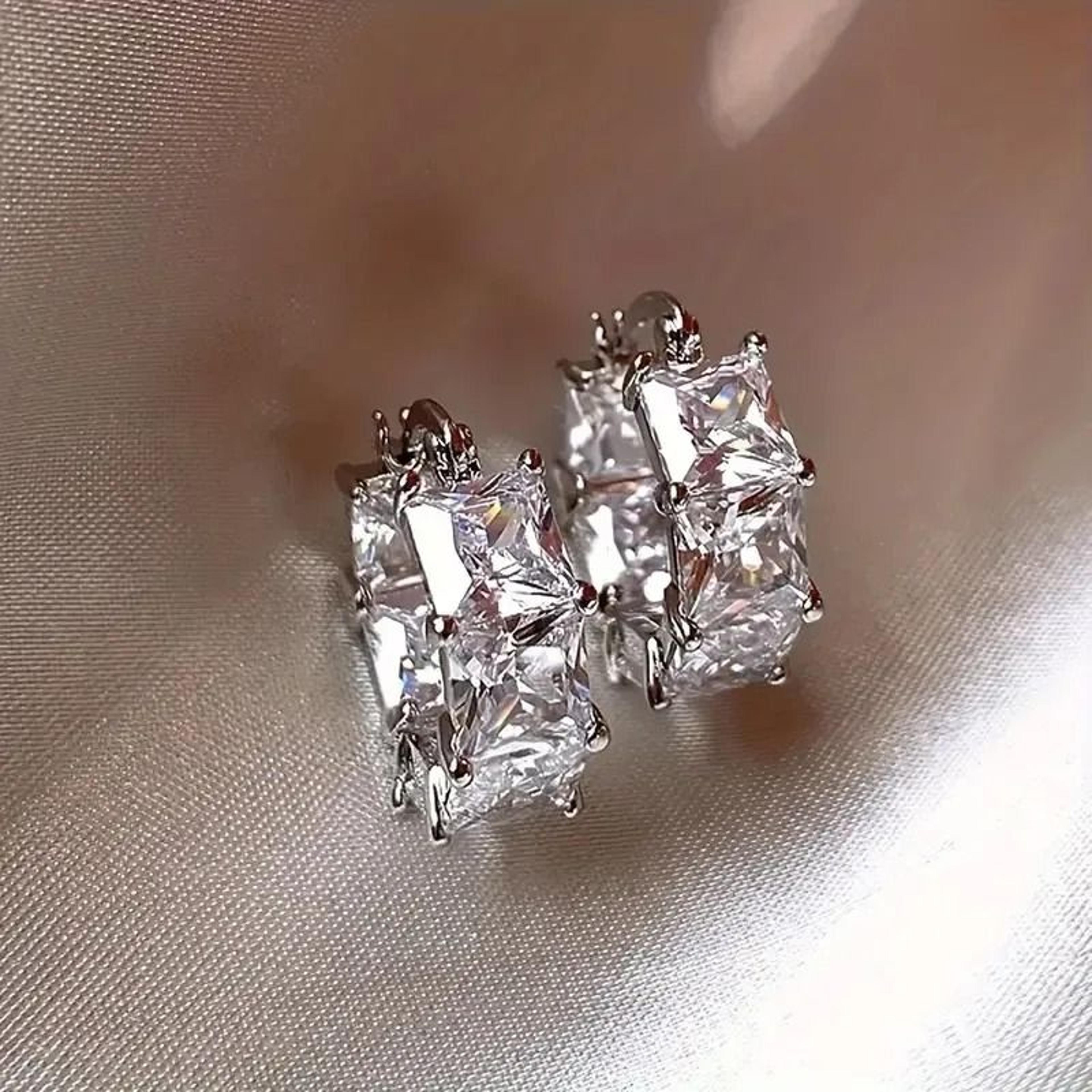 Korean Style Hoop Earrings With Square Crystal Inlay For Women 5