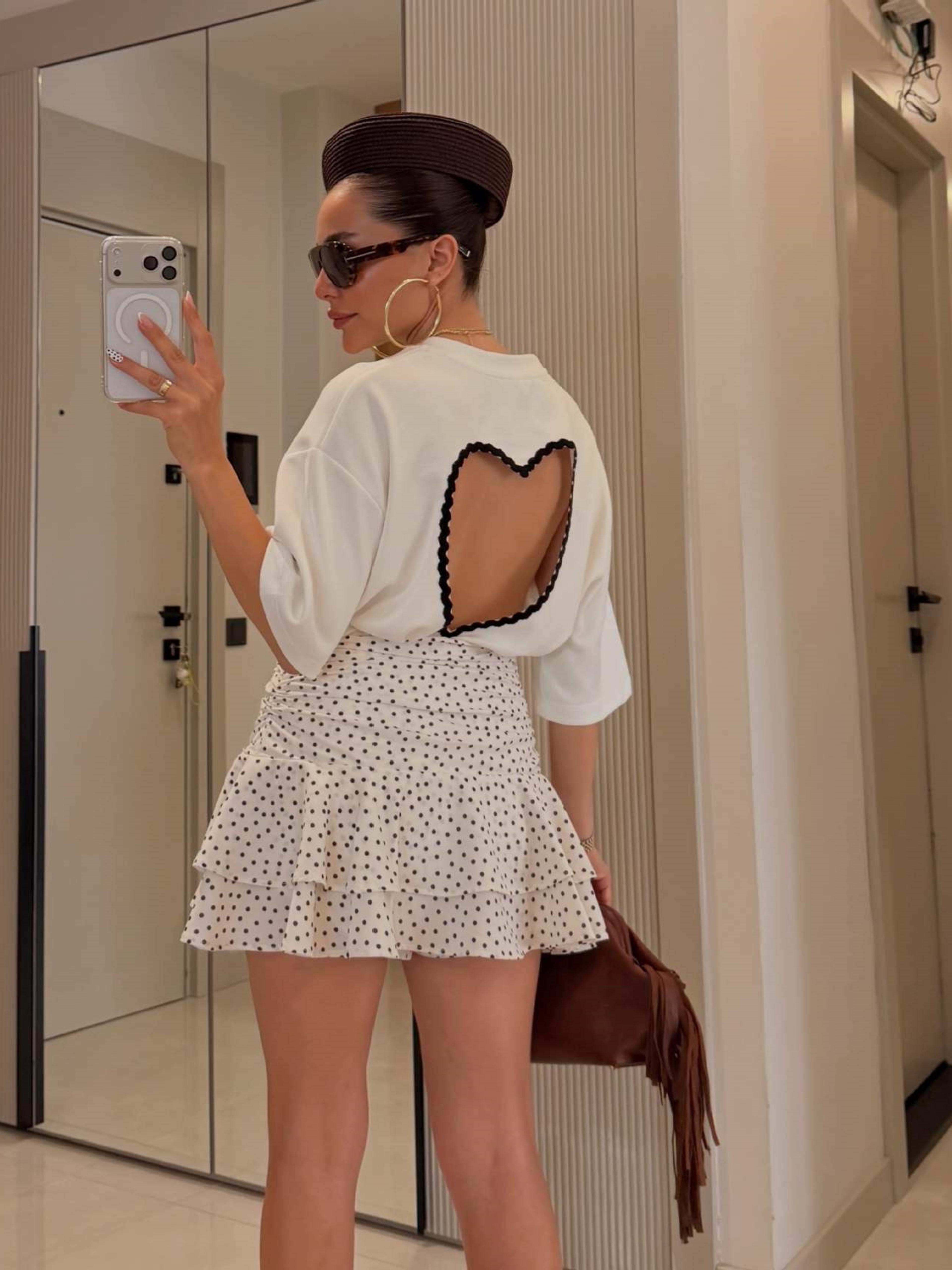 Heart Cutout Backless Summer Top For Women Loose Fit Casual White Streetwear Tee 5