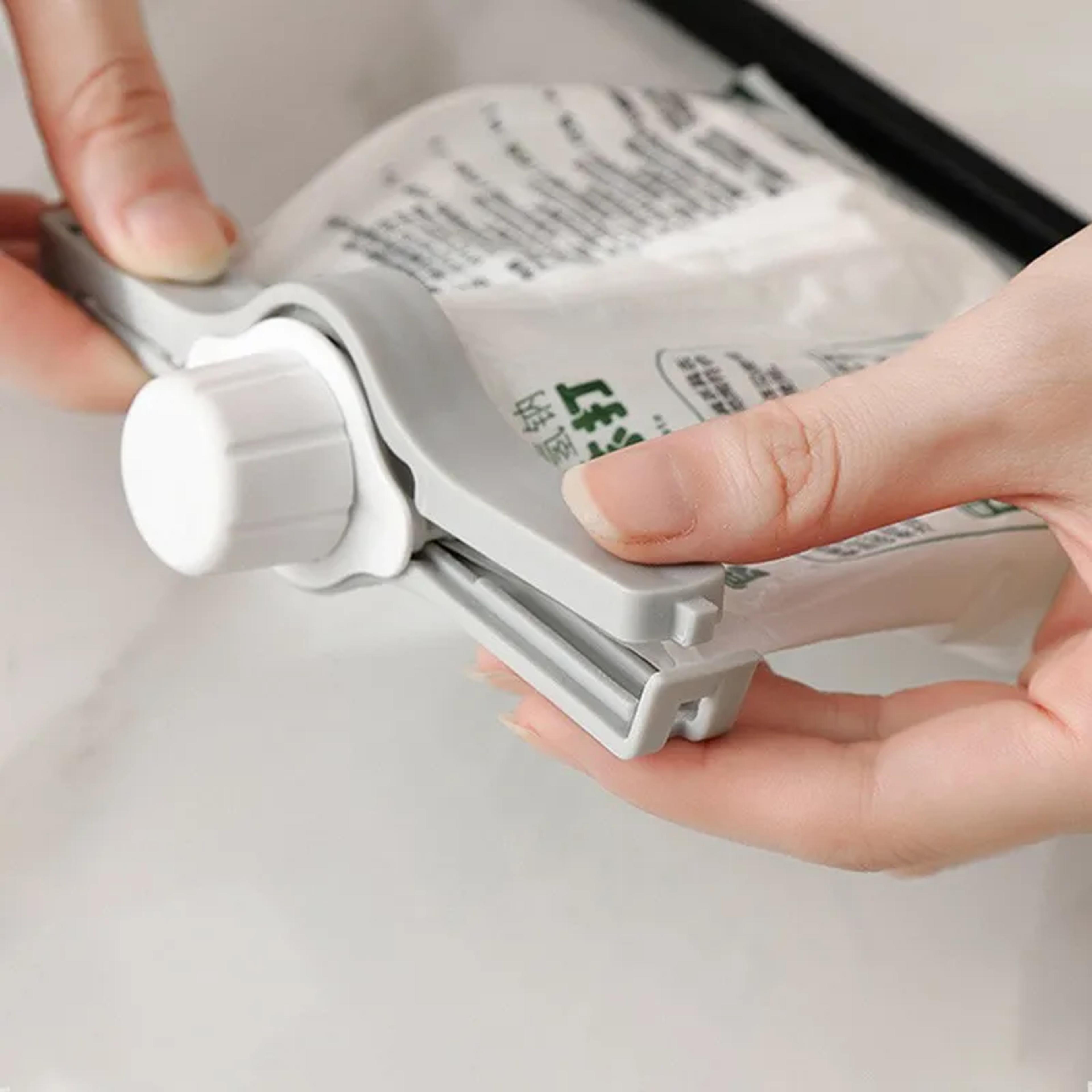 Twist Lock Food Bag Sealer Clip Reusable Airtight Kitchen Bag Clip For Snacks Spices  Powder 2