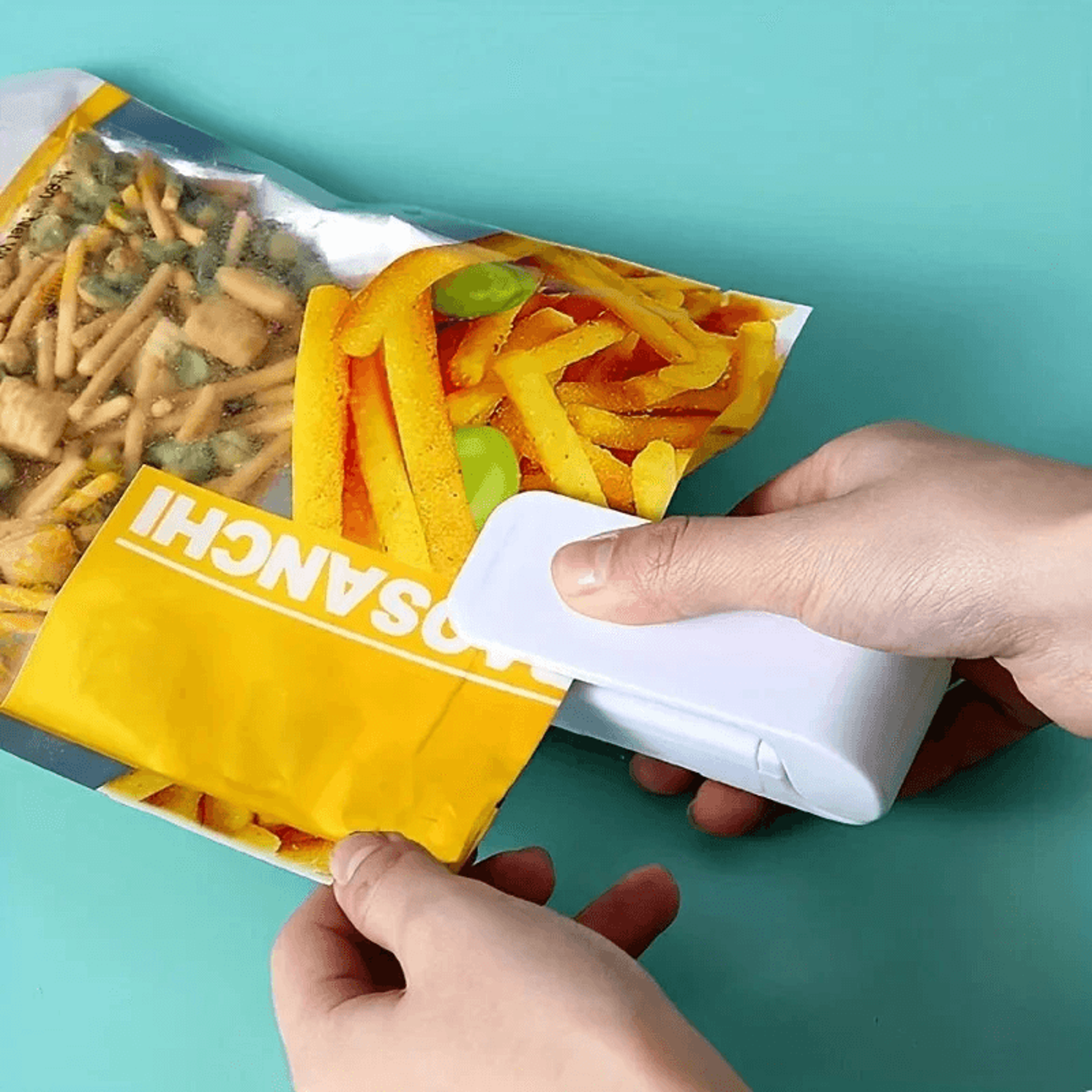 Portable Mini Bag Heat Sealer Handheld Food Storage Sealer For Snacks And Plastic Bags 1