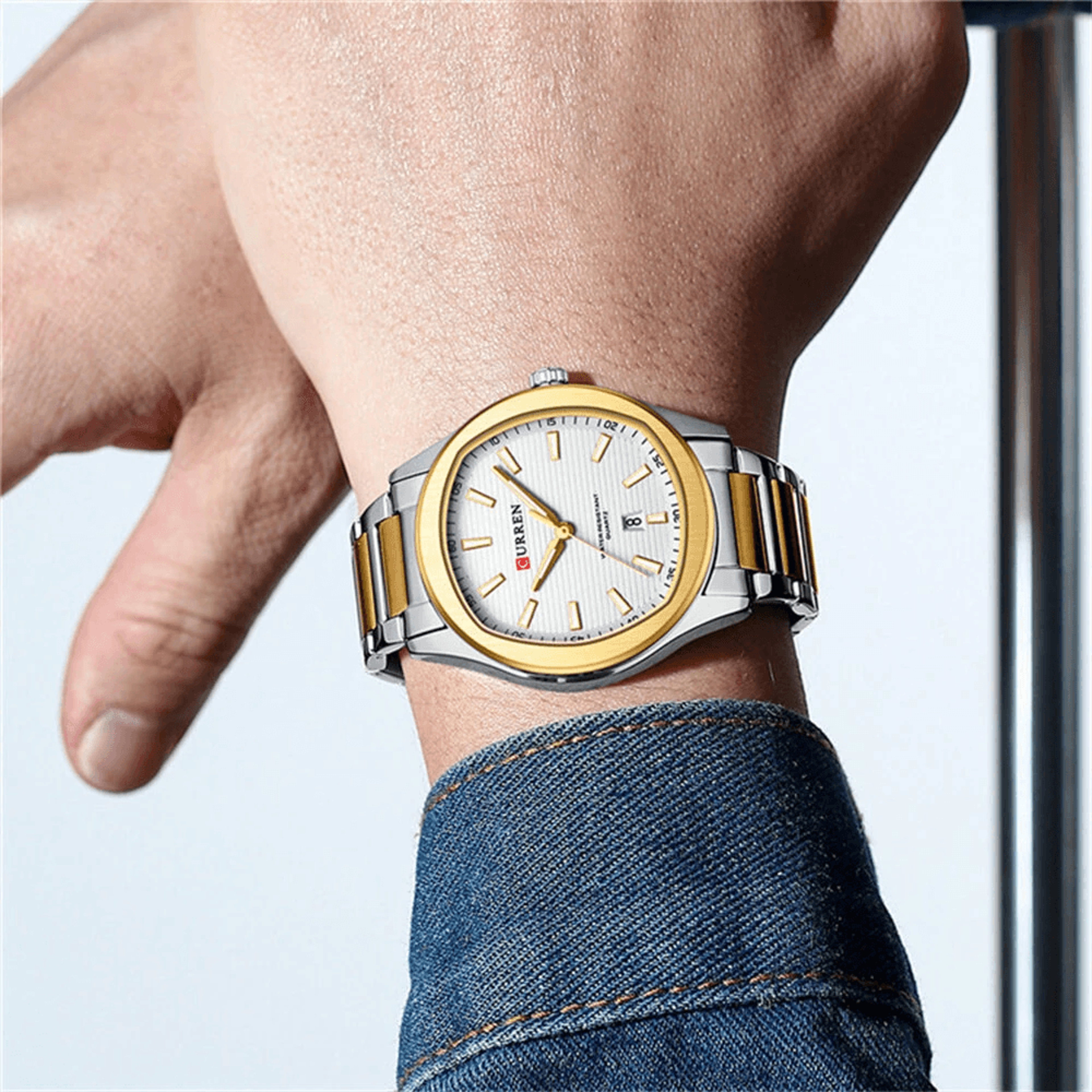Mens Waterproof Quartz Watch With Stainless Steel Band And Calendar 1