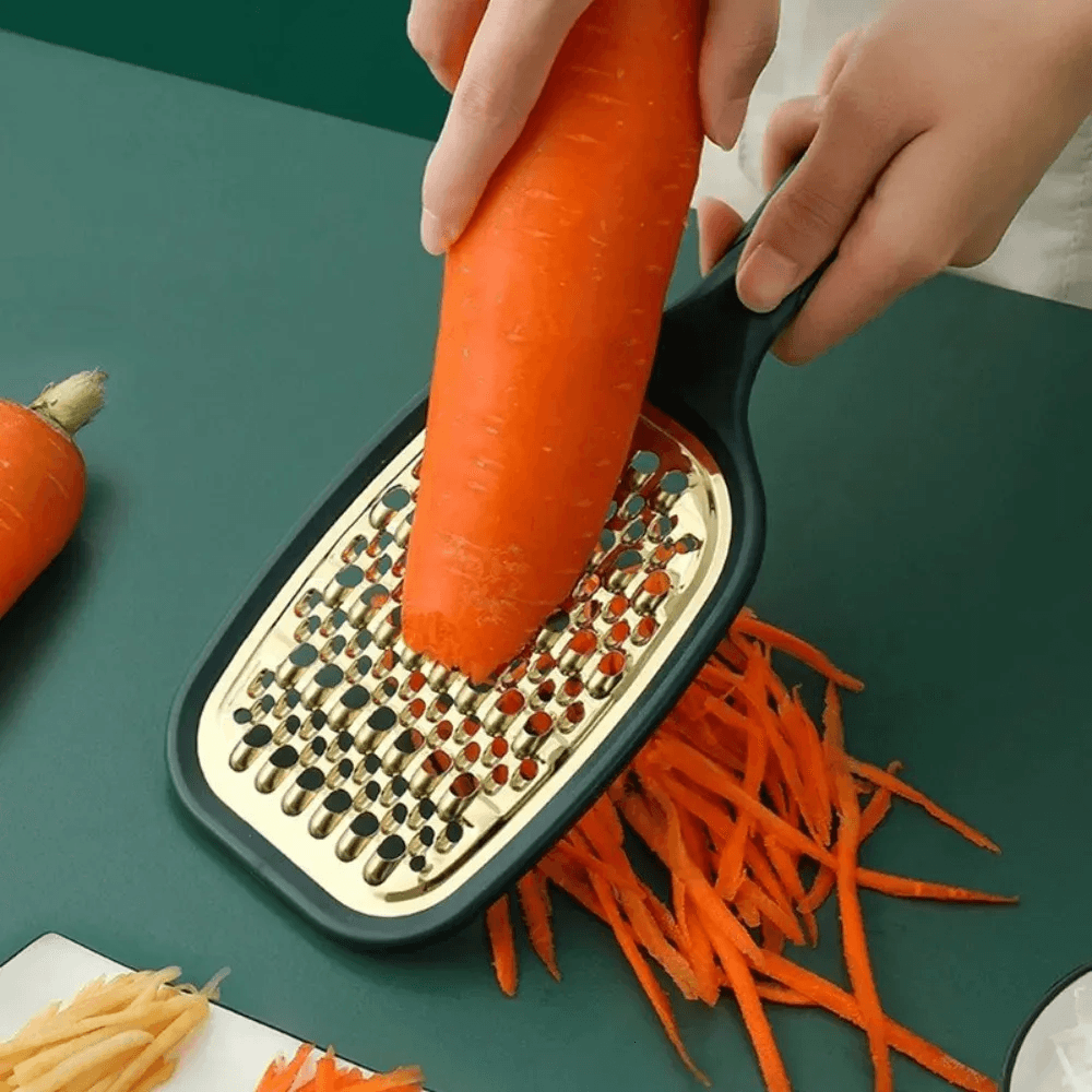 double sided vegetable slicer and shredder with stainless steel blades