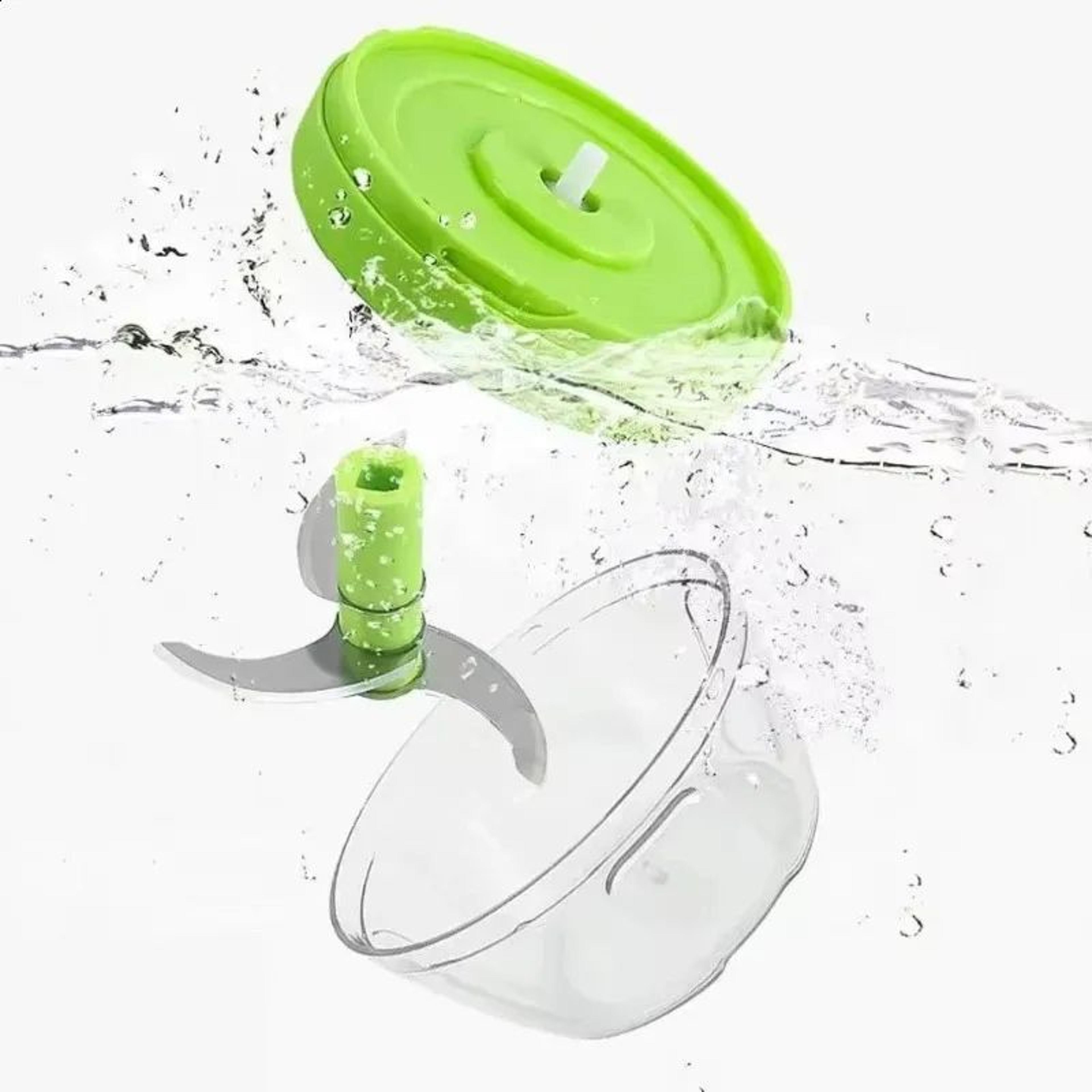 manual food chopper with stainless steel blades and capacity for garlic and vegetables