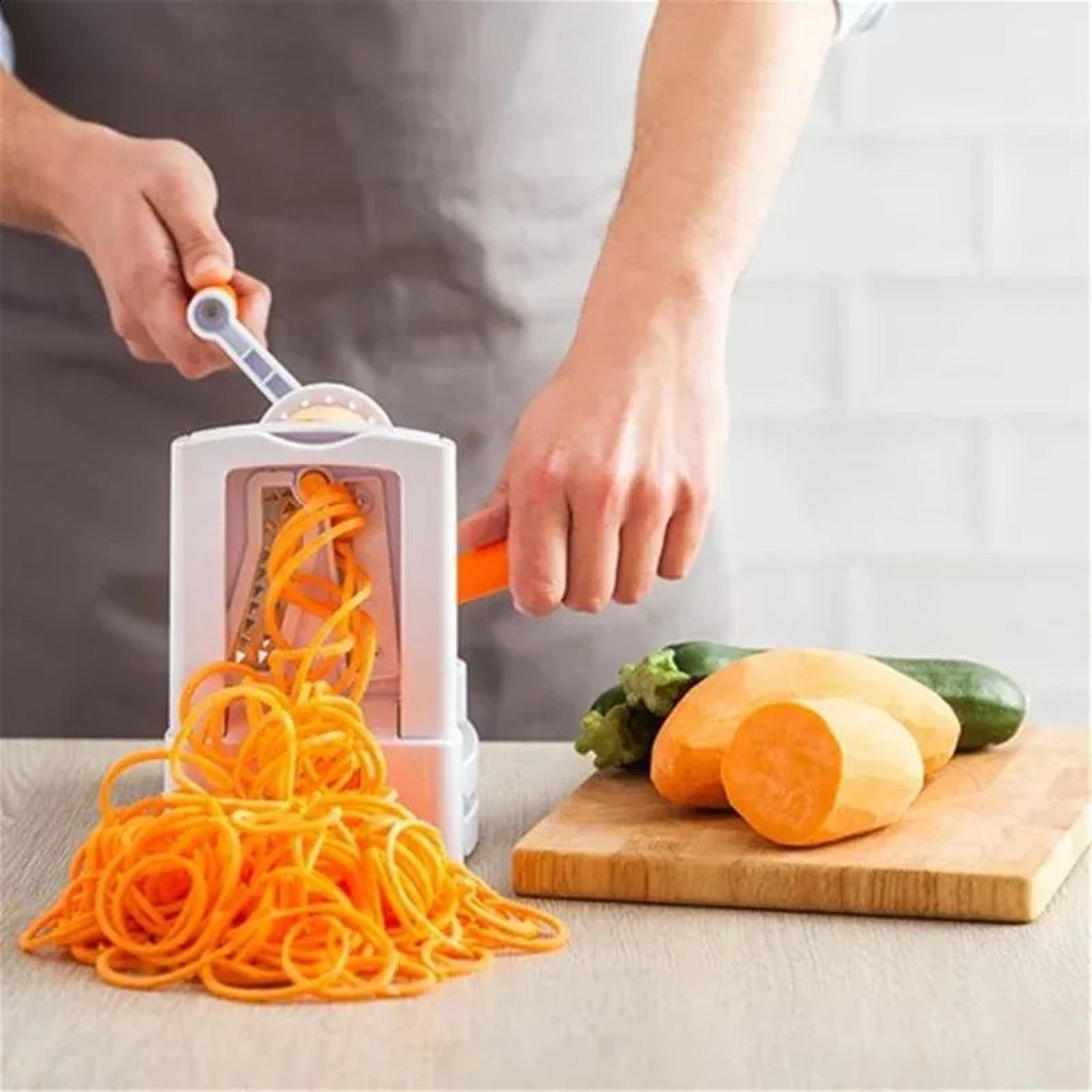 vegetable spiralizer with stainless steel blades and manual crank handle