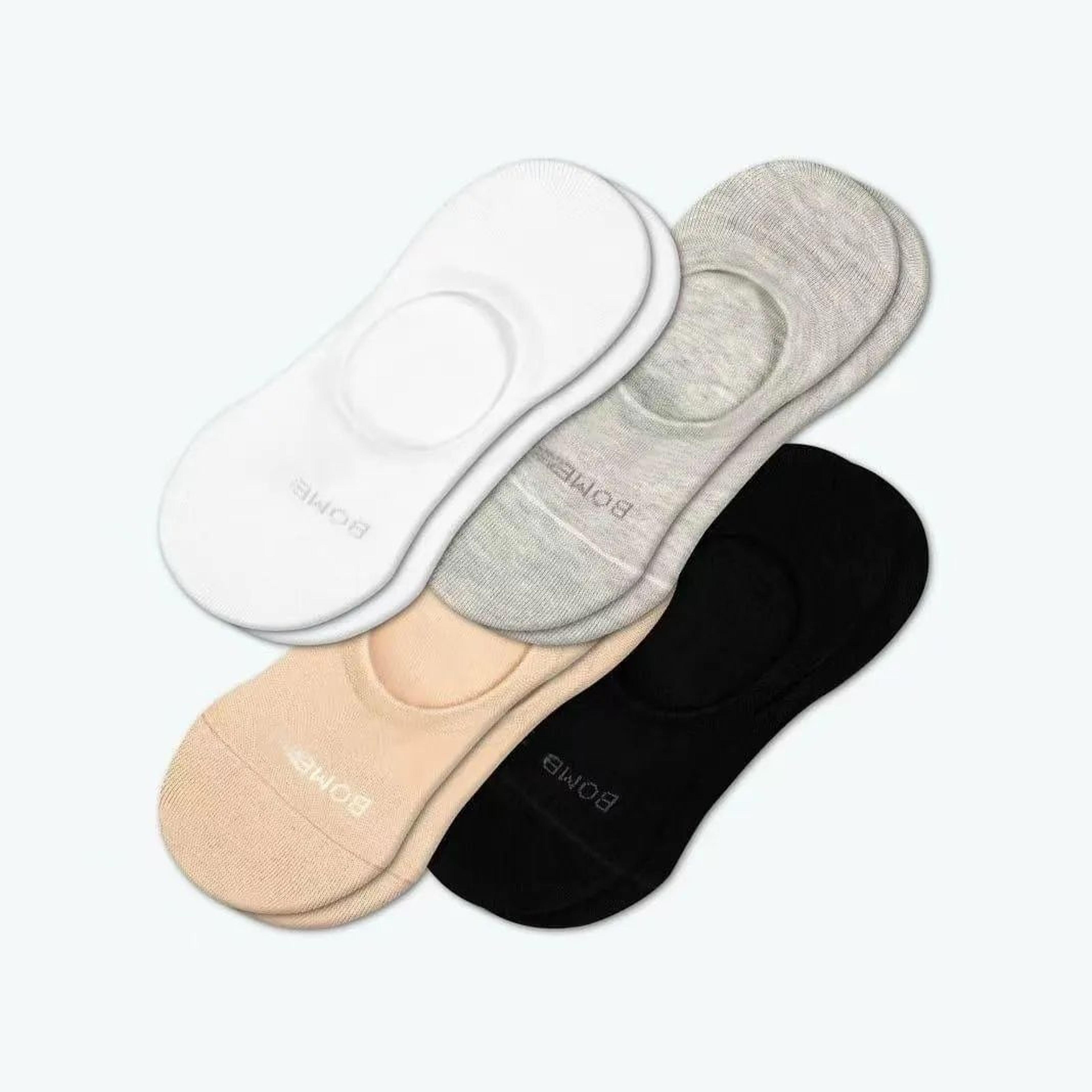 cotton blend no show socks with letter and bee design