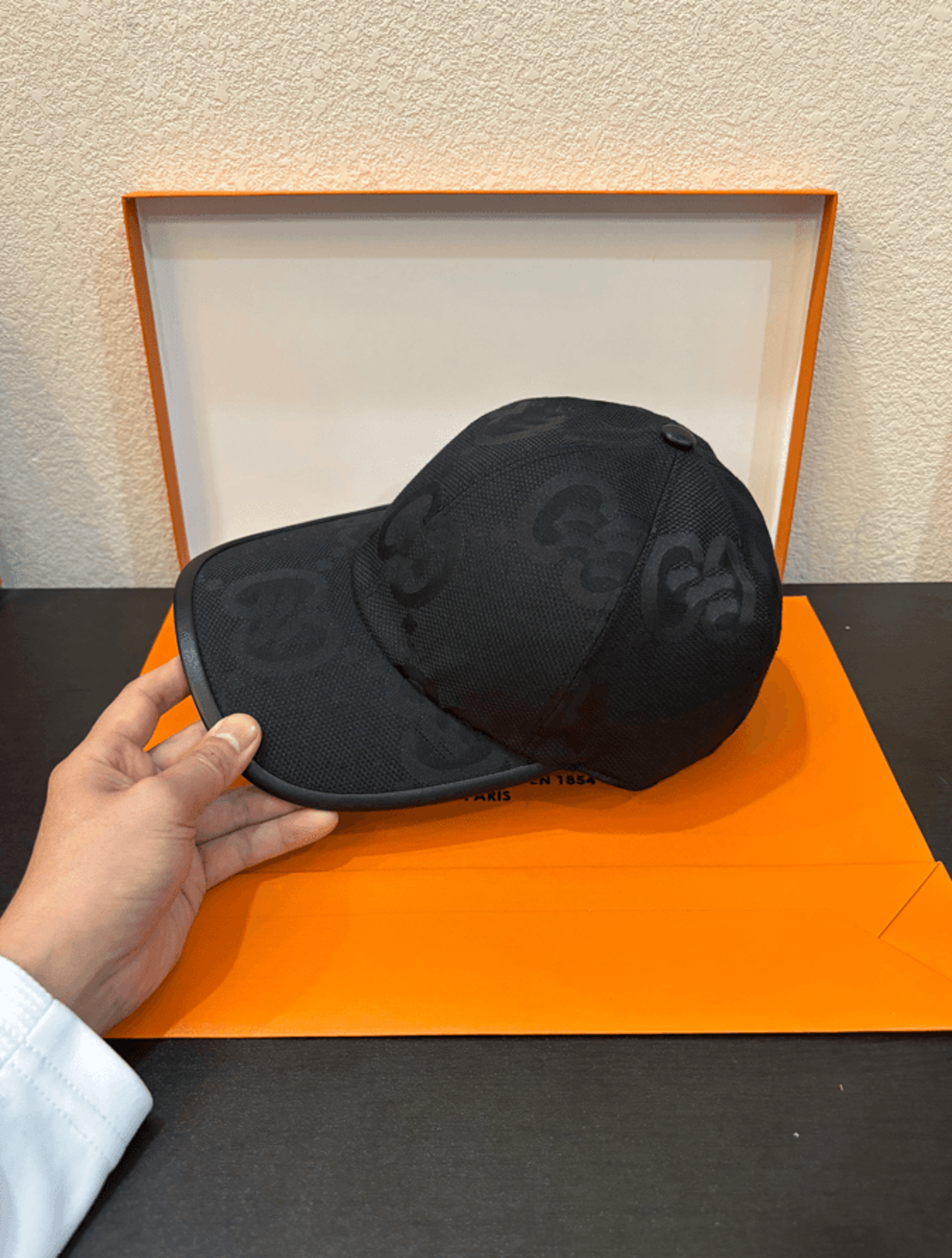 unisex cotton baseball cap with embroidered letter and adjustable strap