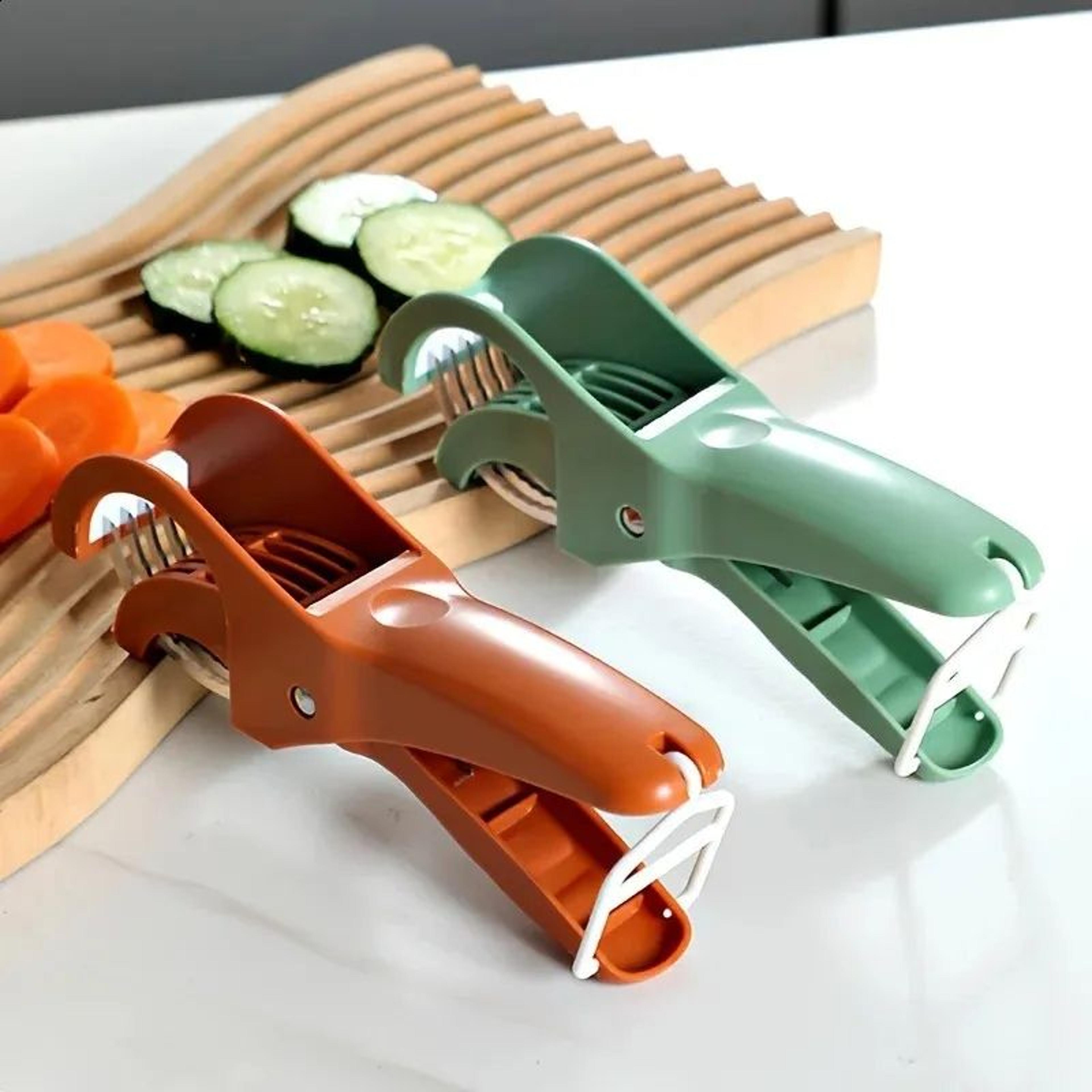 multifunctional vegetable chopper with handle for slicing dicing and grating
