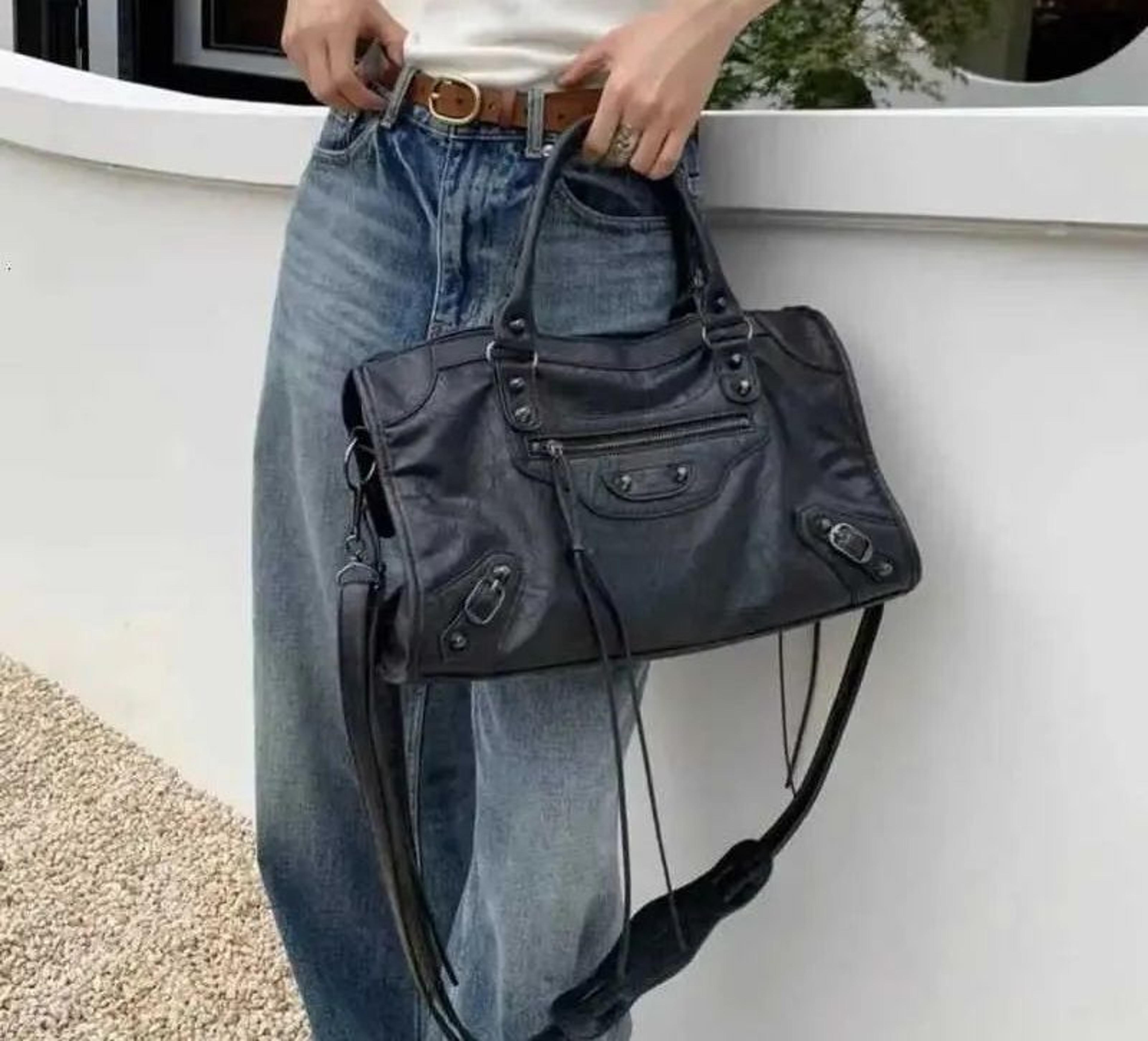Womens Motorcycle Shoulder Bag With Rivet Details And Zipper Closure 2
