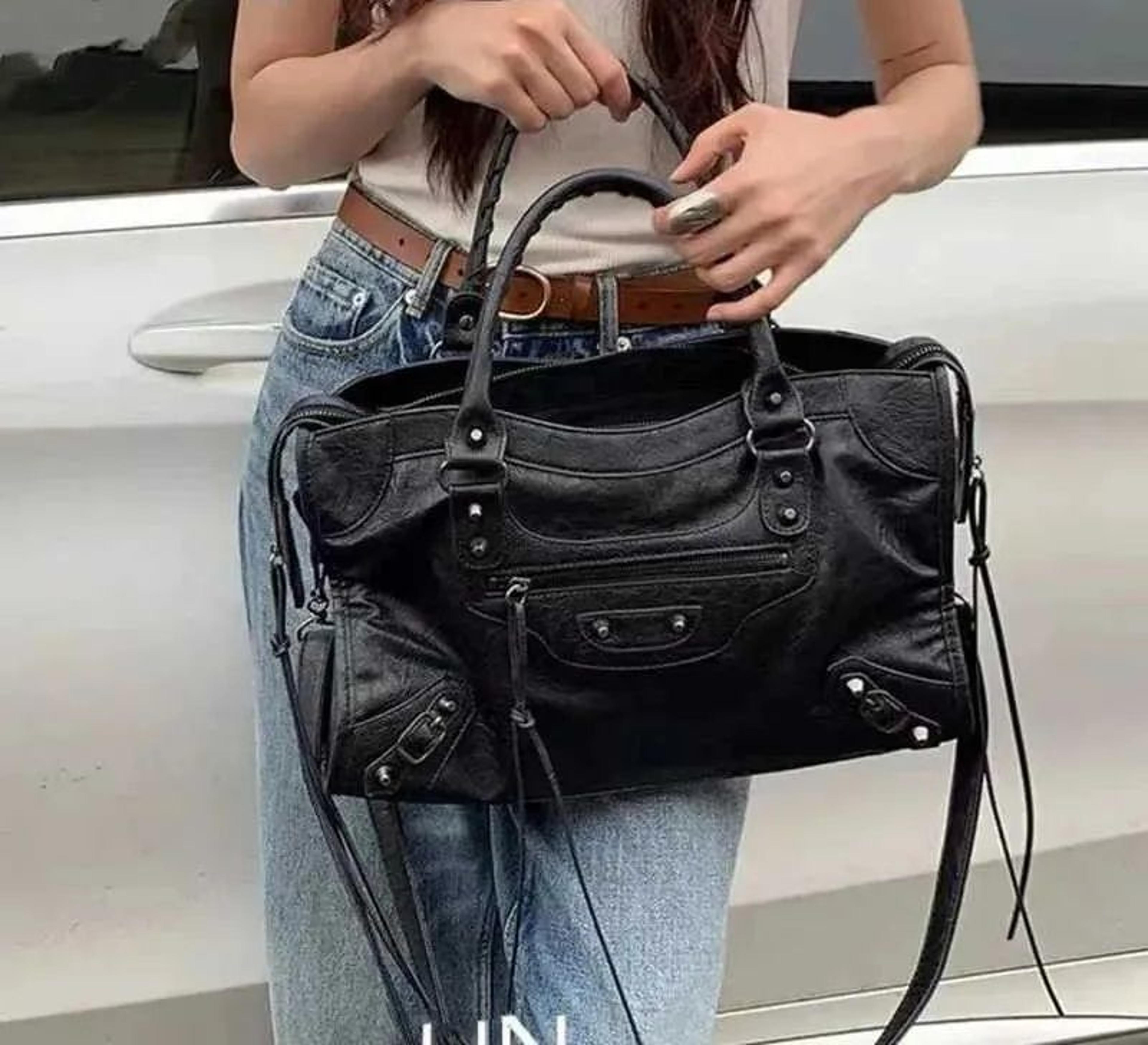 Womens Motorcycle Shoulder Bag With Rivet Details And Zipper Closure 3