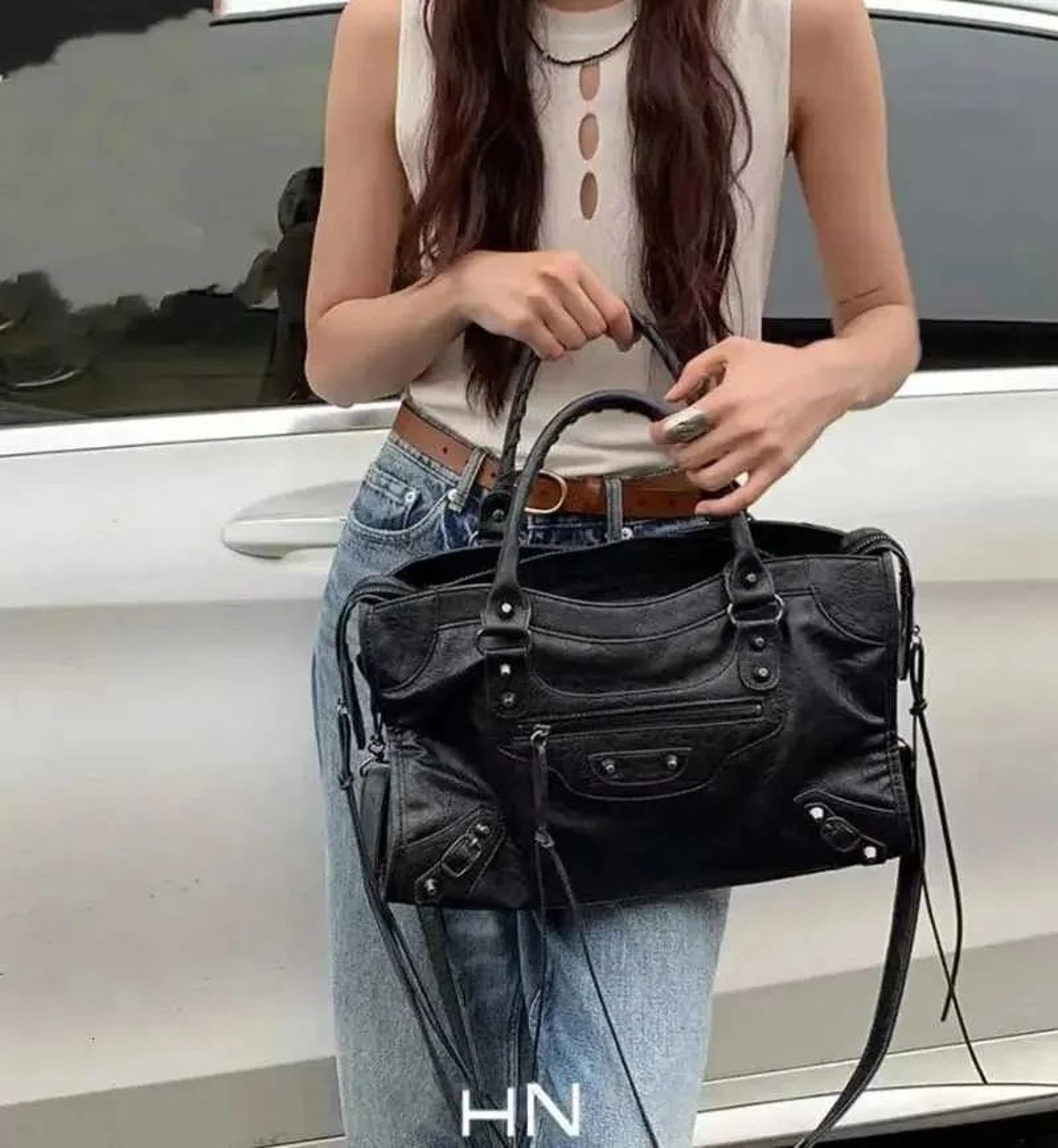 Womens Motorcycle Shoulder Bag With Rivet Details And Zipper Closure 1