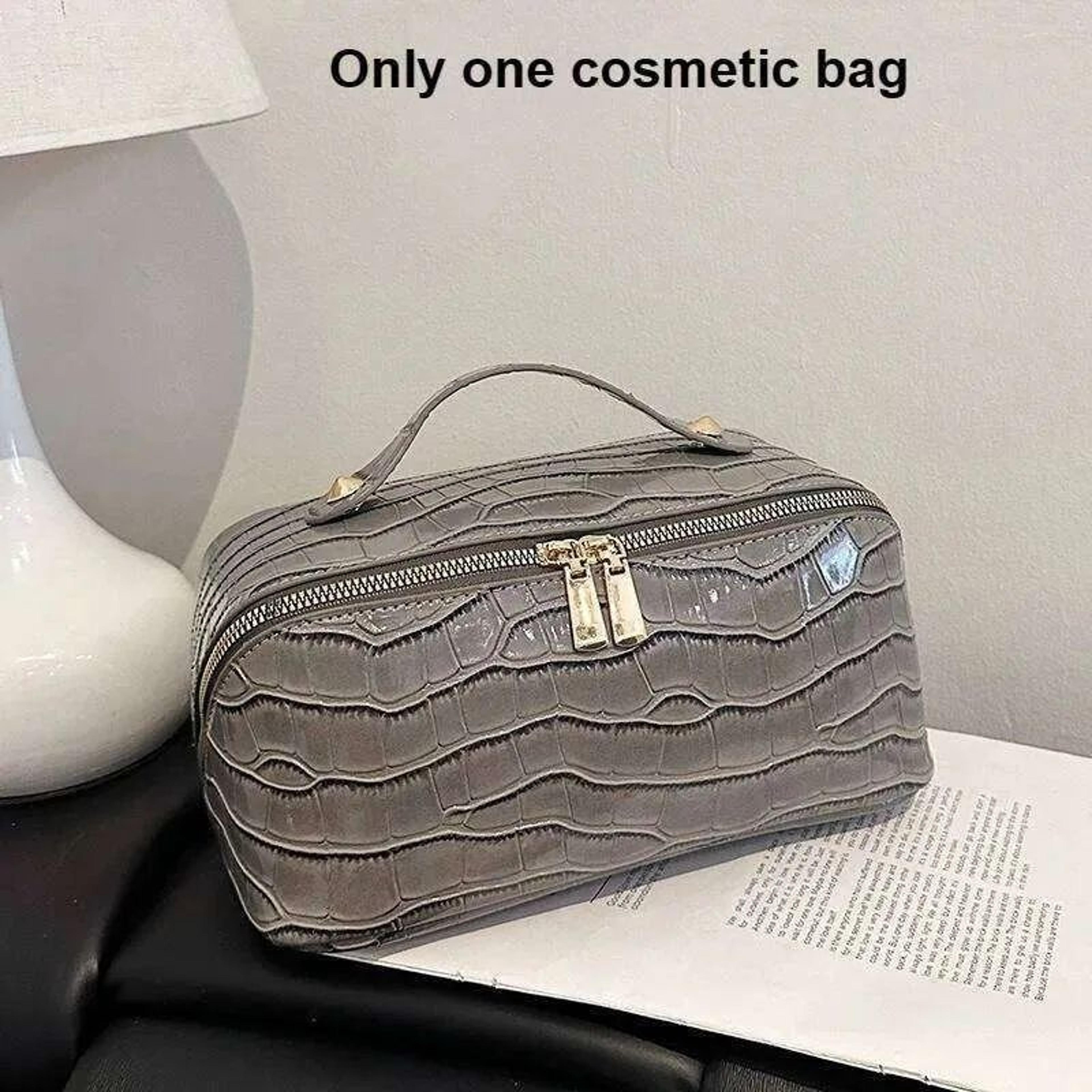 PU Leather Makeup Bag With Crocodile Pattern Large Capacity Travel Cosmetic Organizer 5