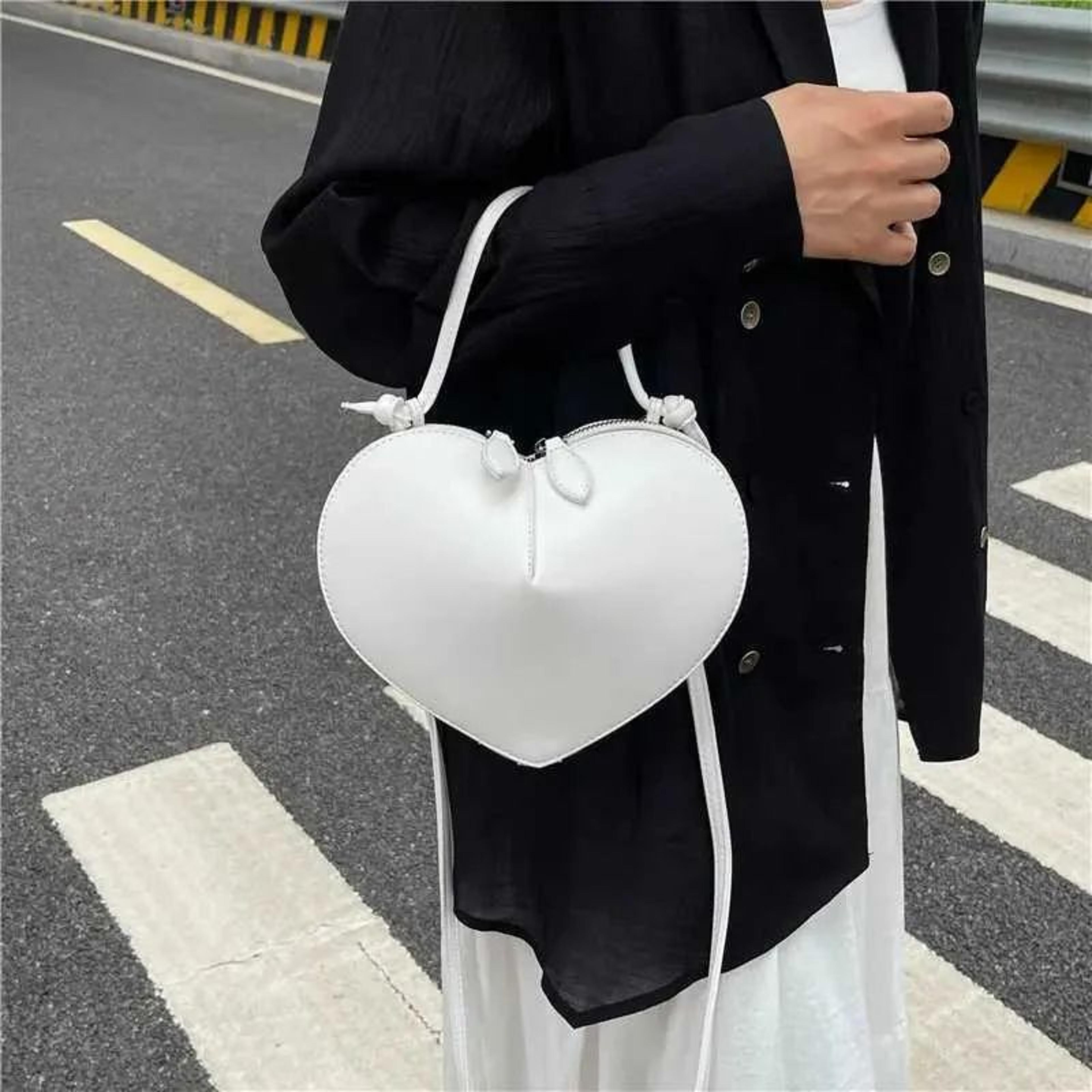 Womens Heart Shaped Handbag With PU Leather Crossbody And Shoulder Bag Style 2