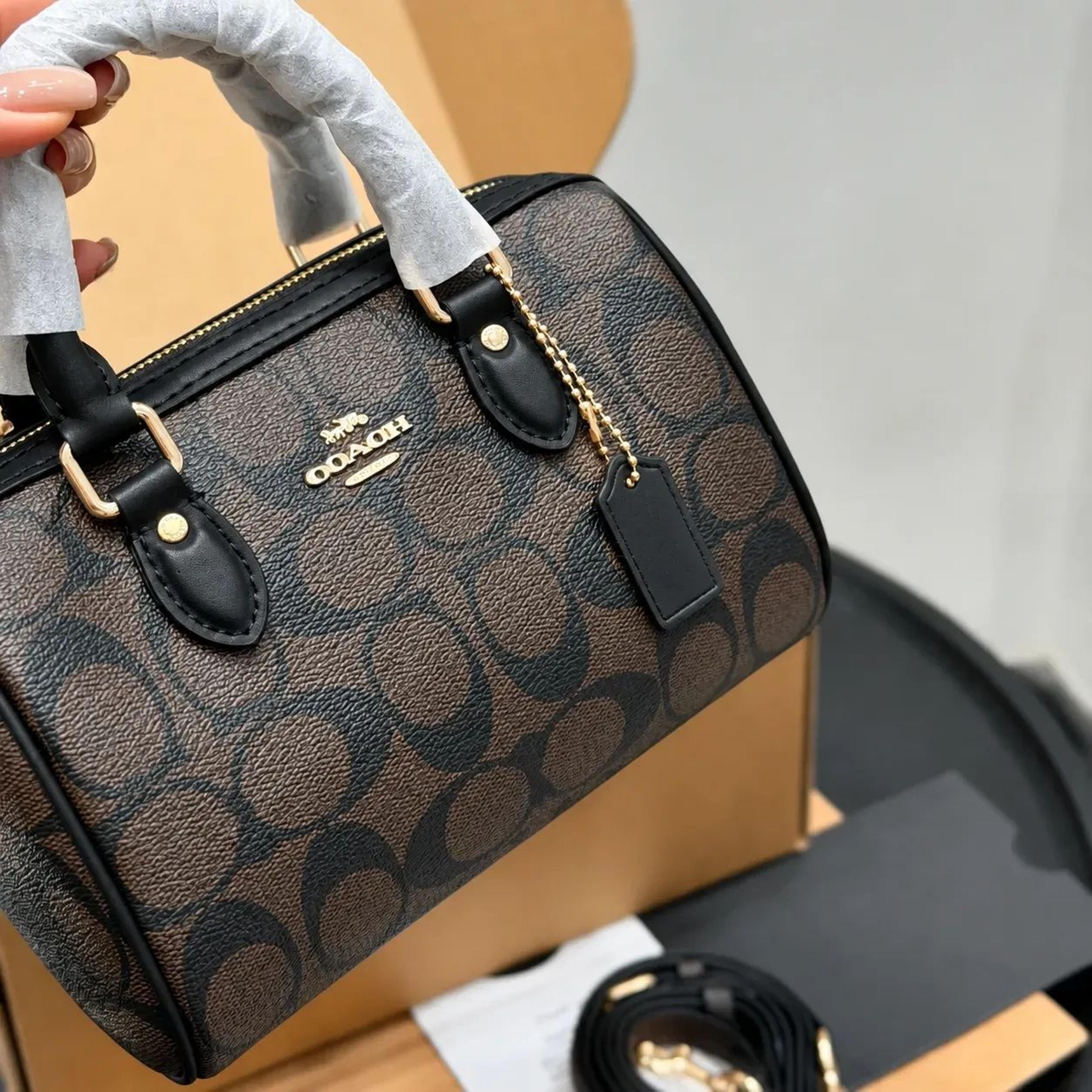 Womens PU Leather Shoulder Bag With Zipper Closure And Soft Pillow Design 5