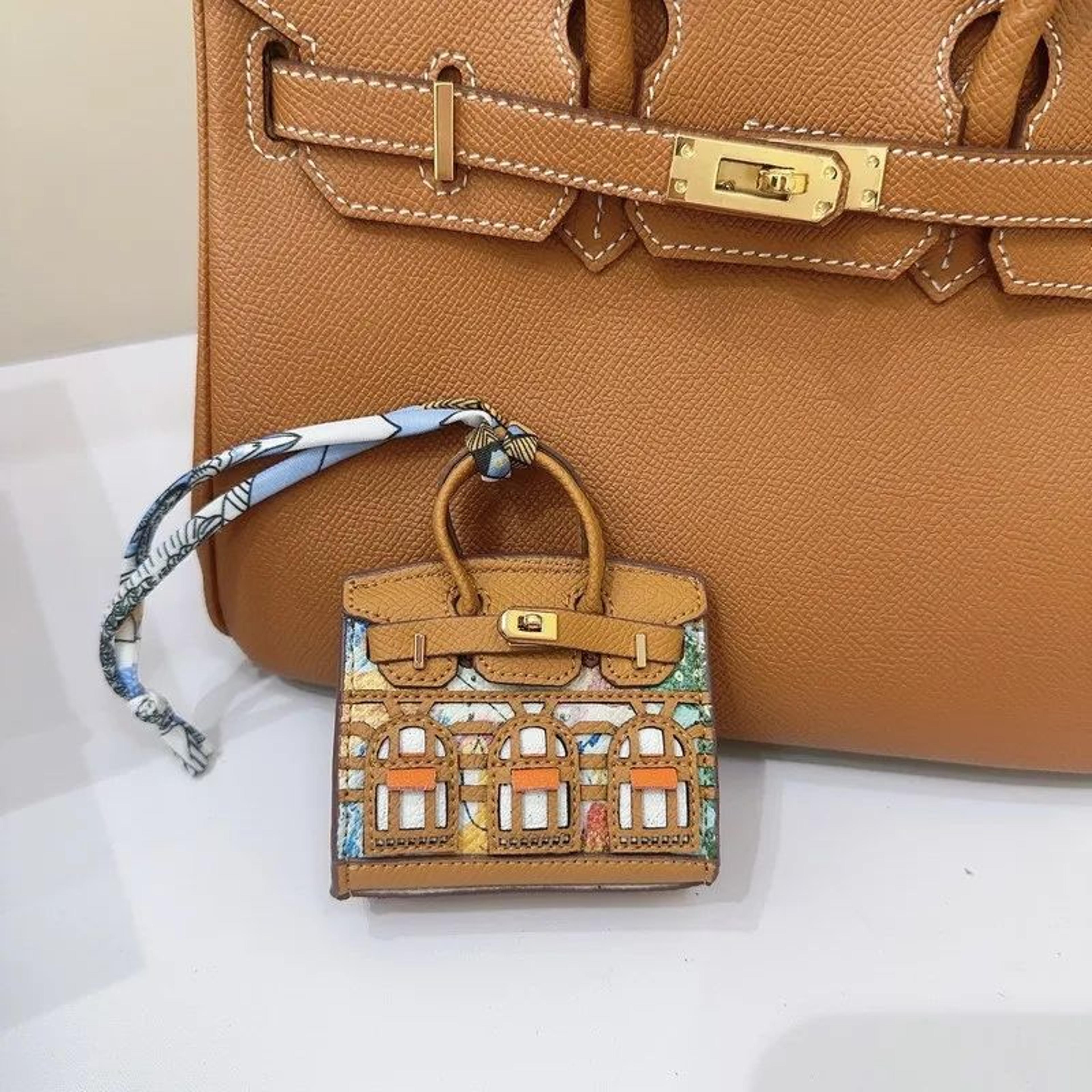 Mini House Keychain Pendant With Microfiber Pouch For Keys And Bags 7