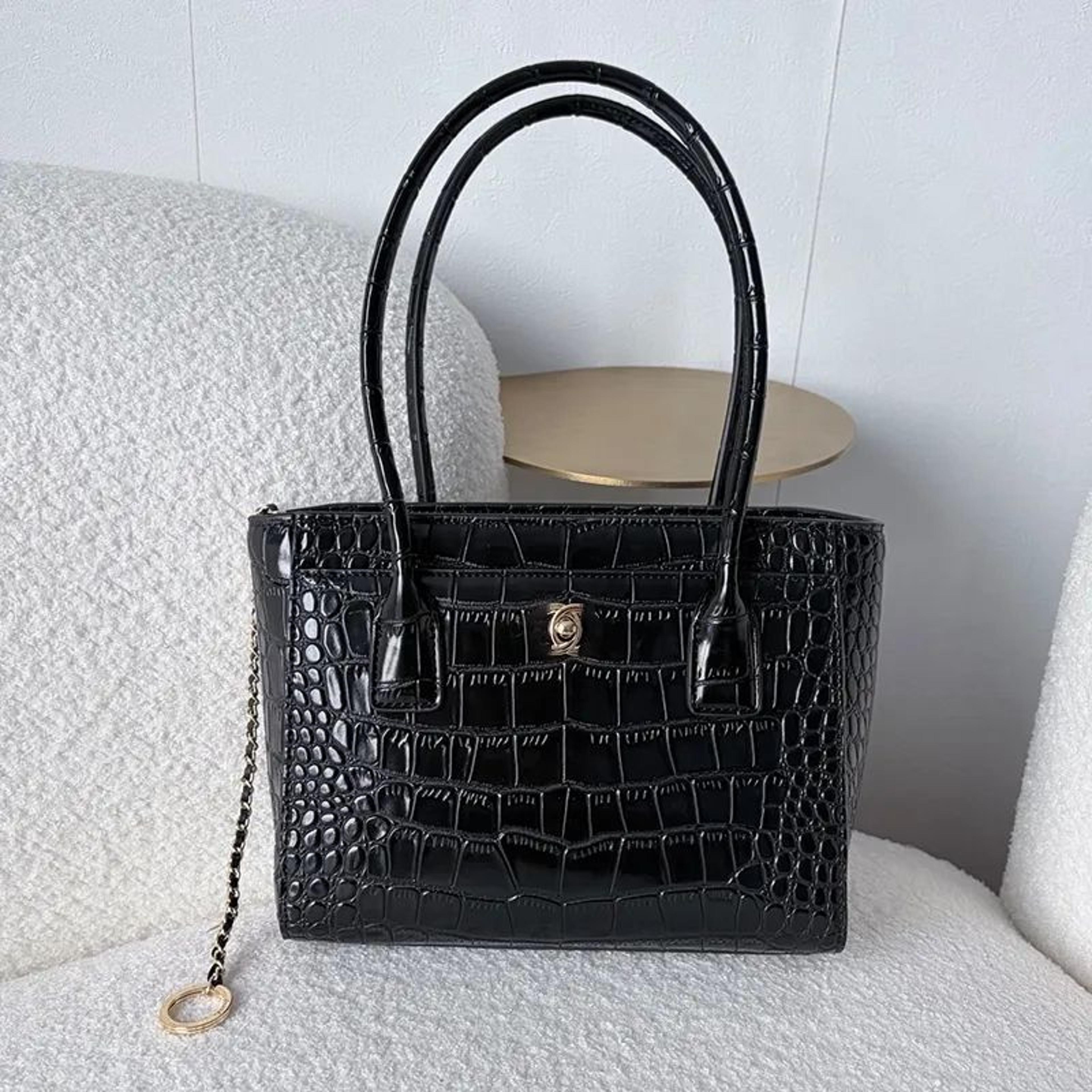 women's genuine leather crocodile embossed tote bag with twist lock closure