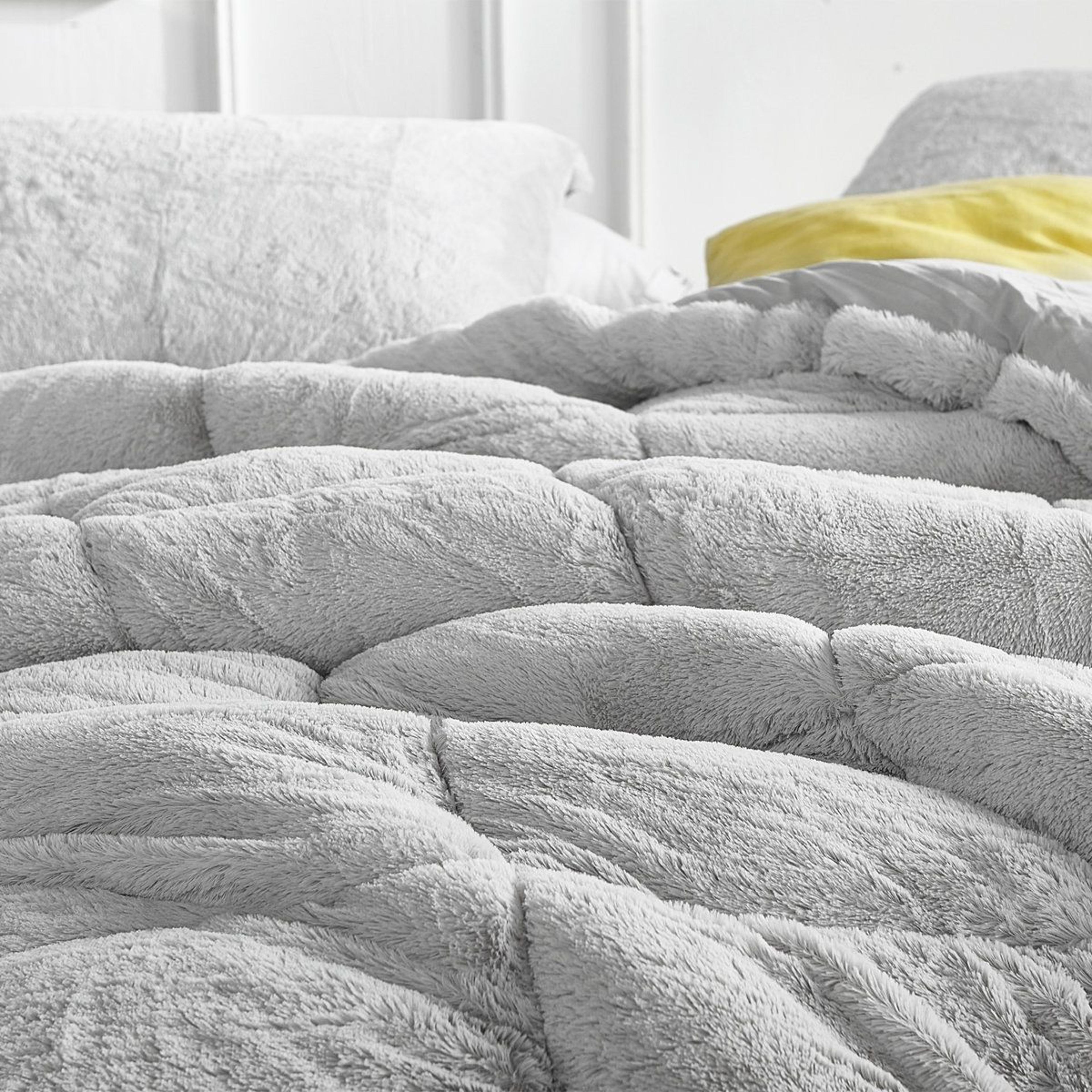 Oversized Queen Polyester Comforter Reversible Plush Winter Bedding In Gray 4