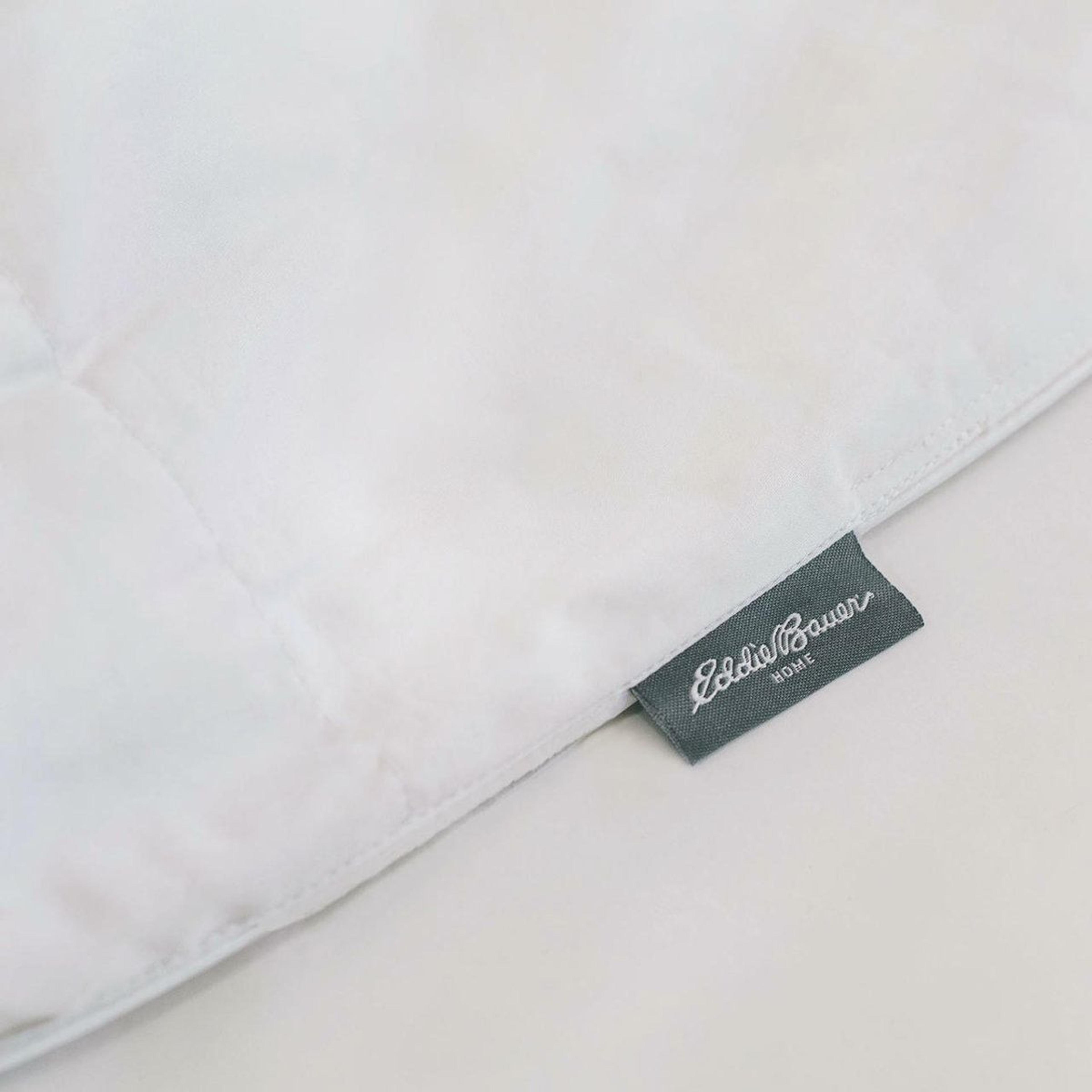 Oversized White Down Comforter 600 Fill Power 400 Thread Count All Season 5