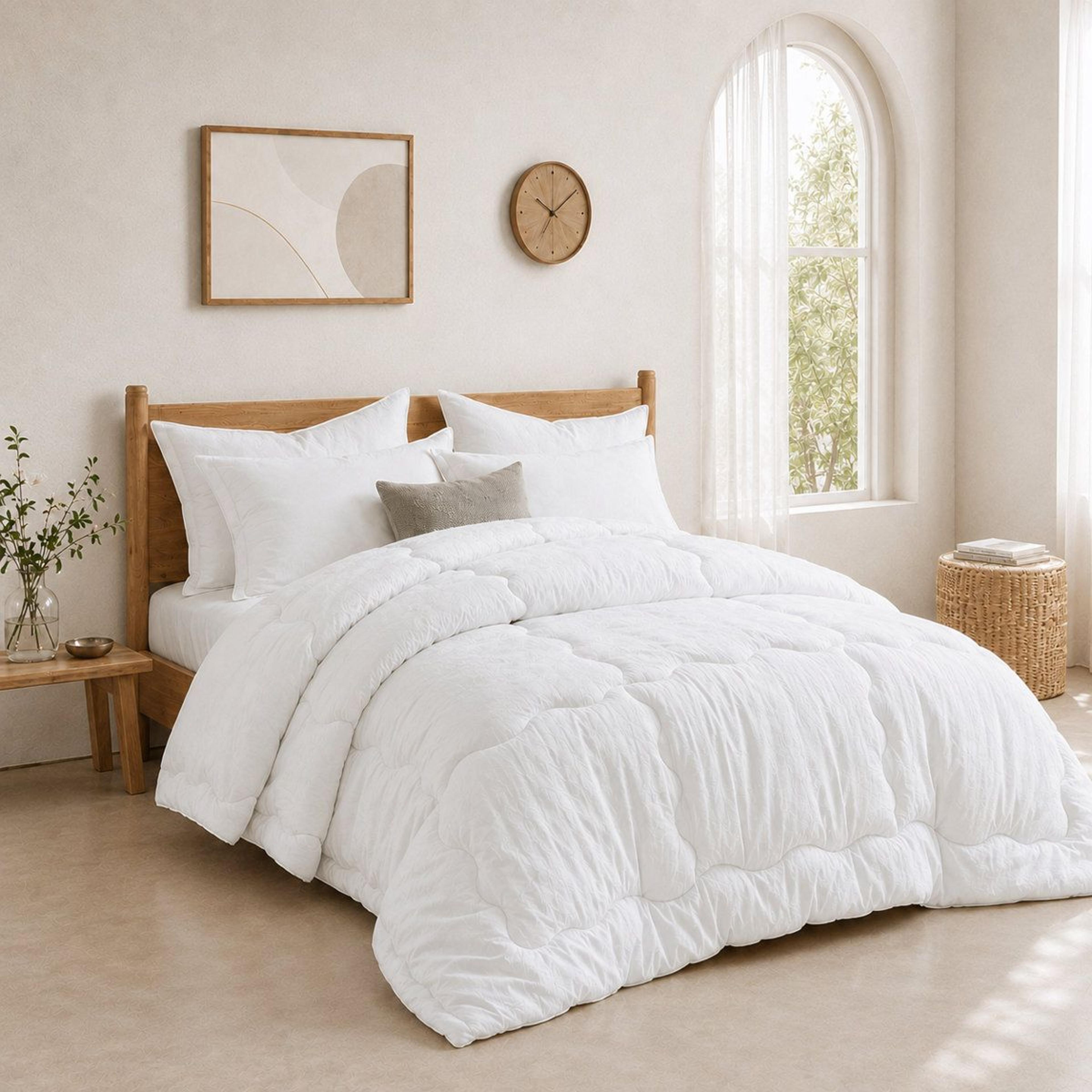 Antimicrobial Down Alternative Comforter Queen Size Lightweight All Season Duvet Insert 7