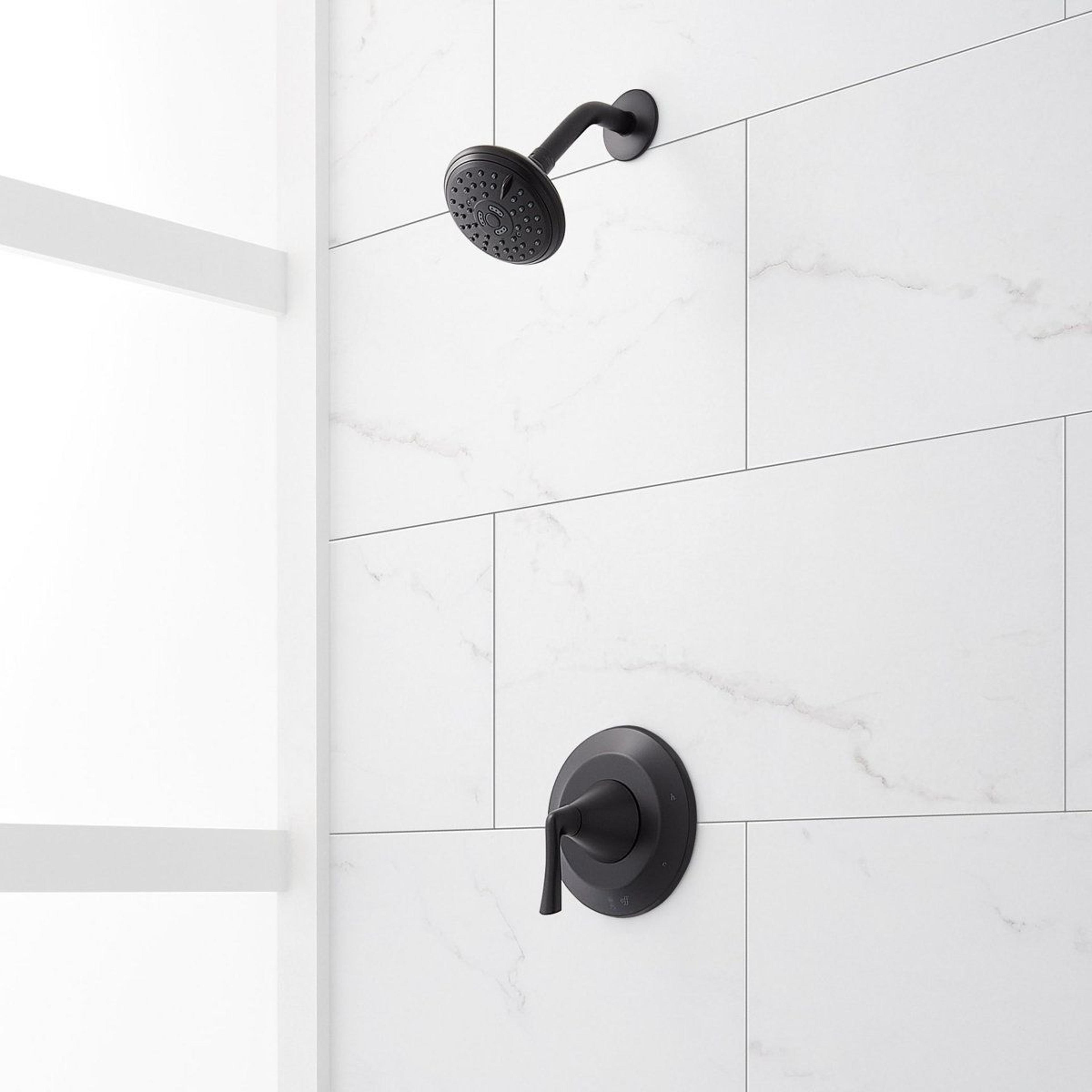 Pressure Balance Shower Set With 3 Spray Settings And Brushed Gold Finish 3
