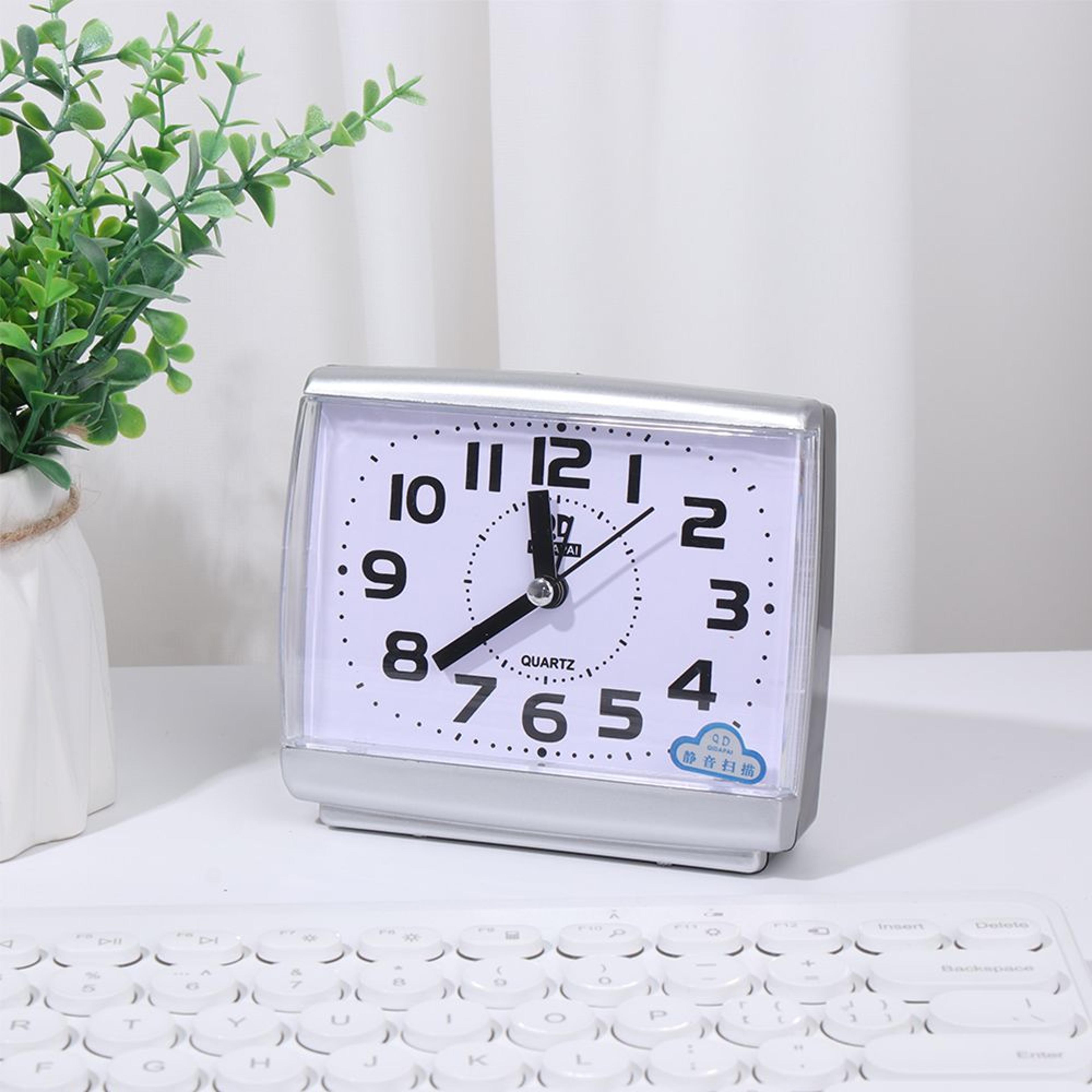Large Number Quartz Alarm Clock Silent Bedside Alarm Clock For Bedroom Desk And Home Decor 3
