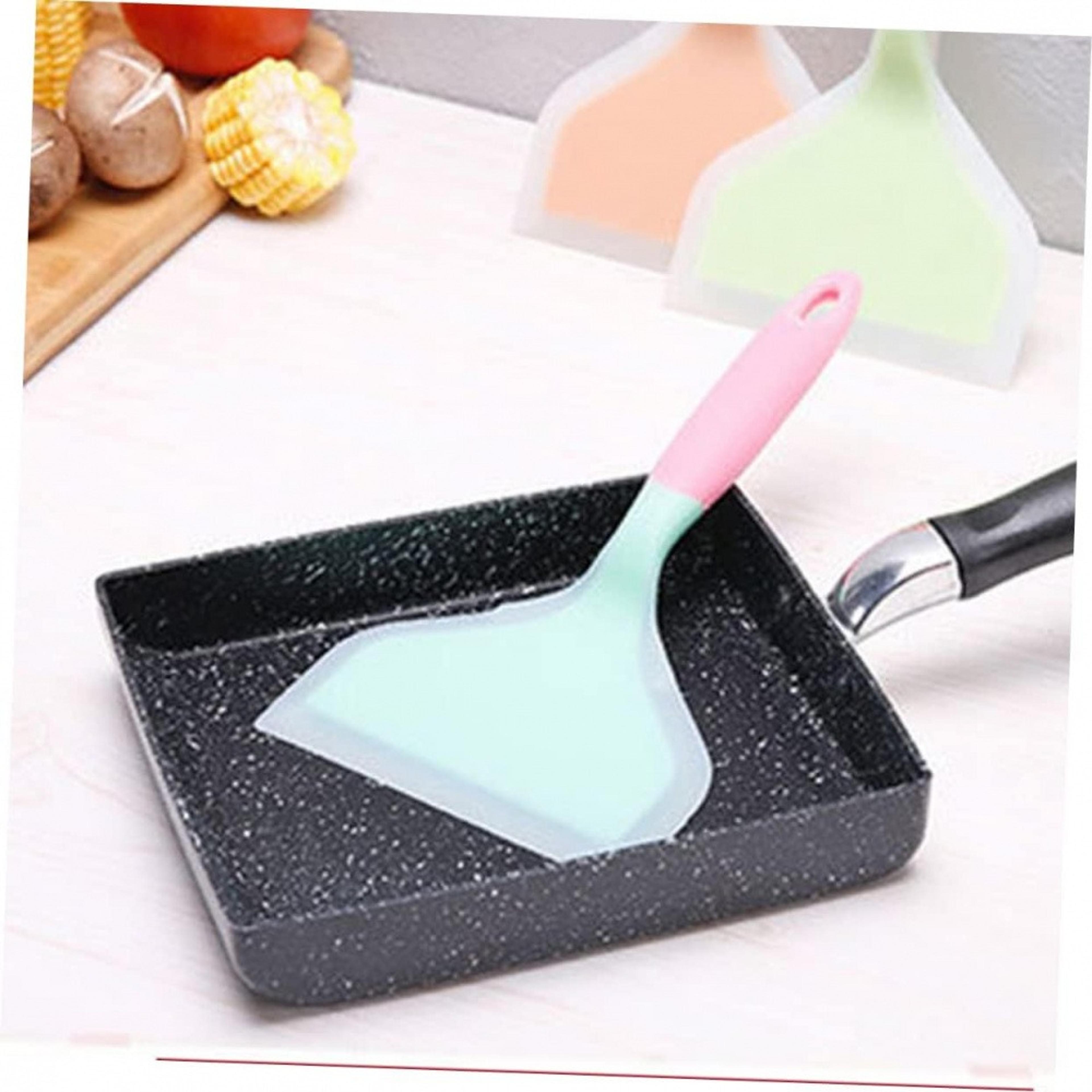 Heat Resistant Silicone Spatula Non Stick Cooking Turner With Wide Flexible Head 2