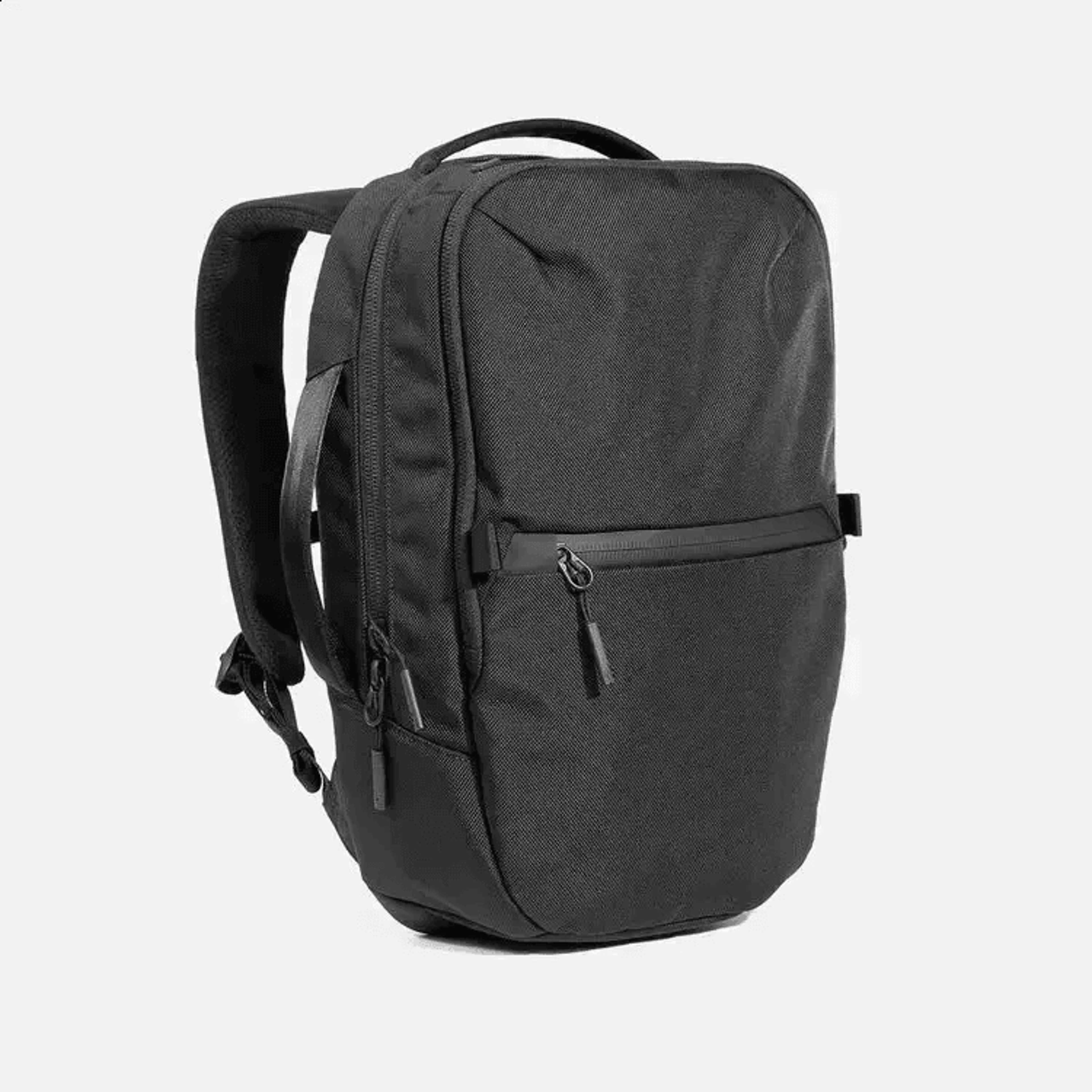 Lightweight Waterproof Travel Backpack For Men And Women 2