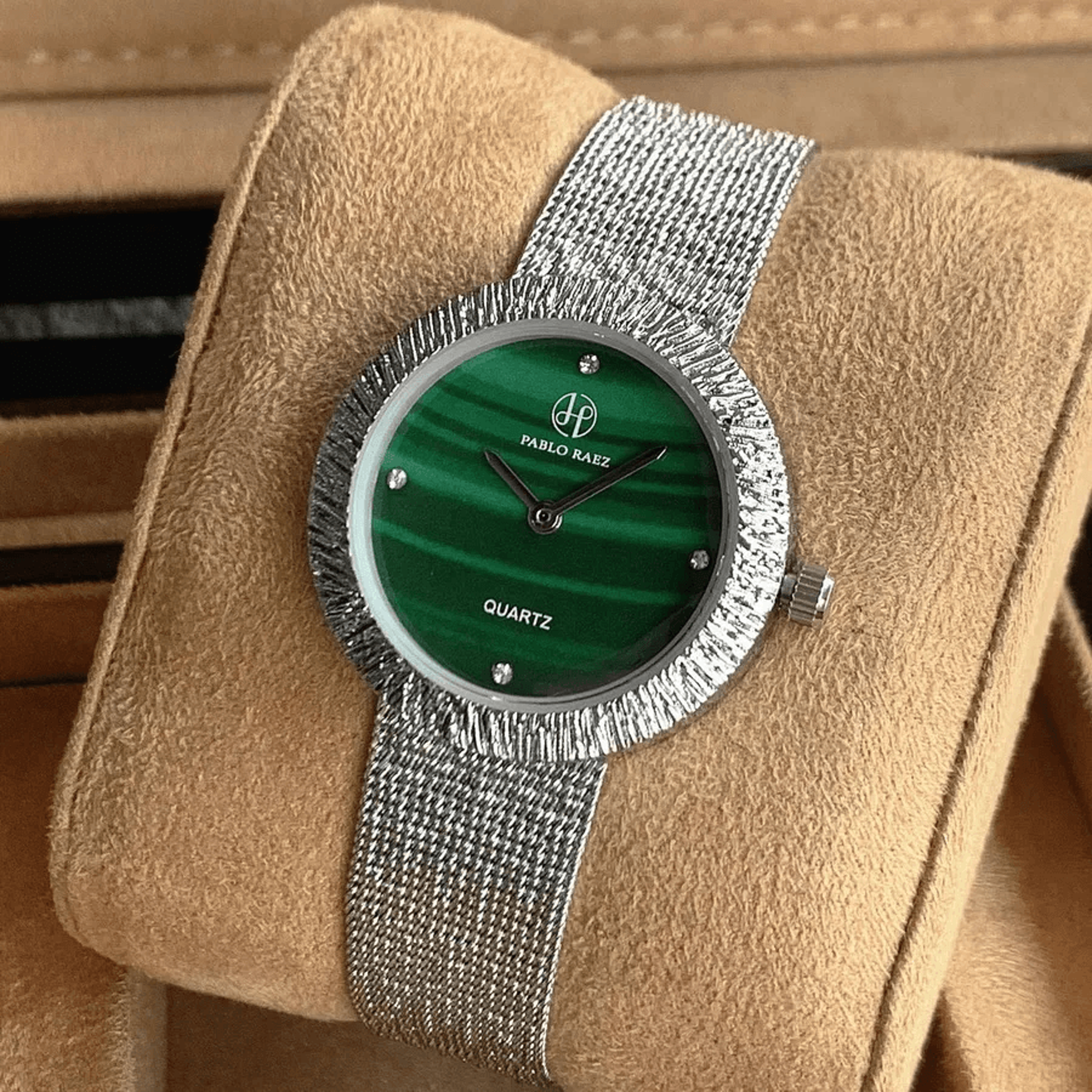 Elegant Quartz Wristwatch With Diamond Accents And Water Resistance 2