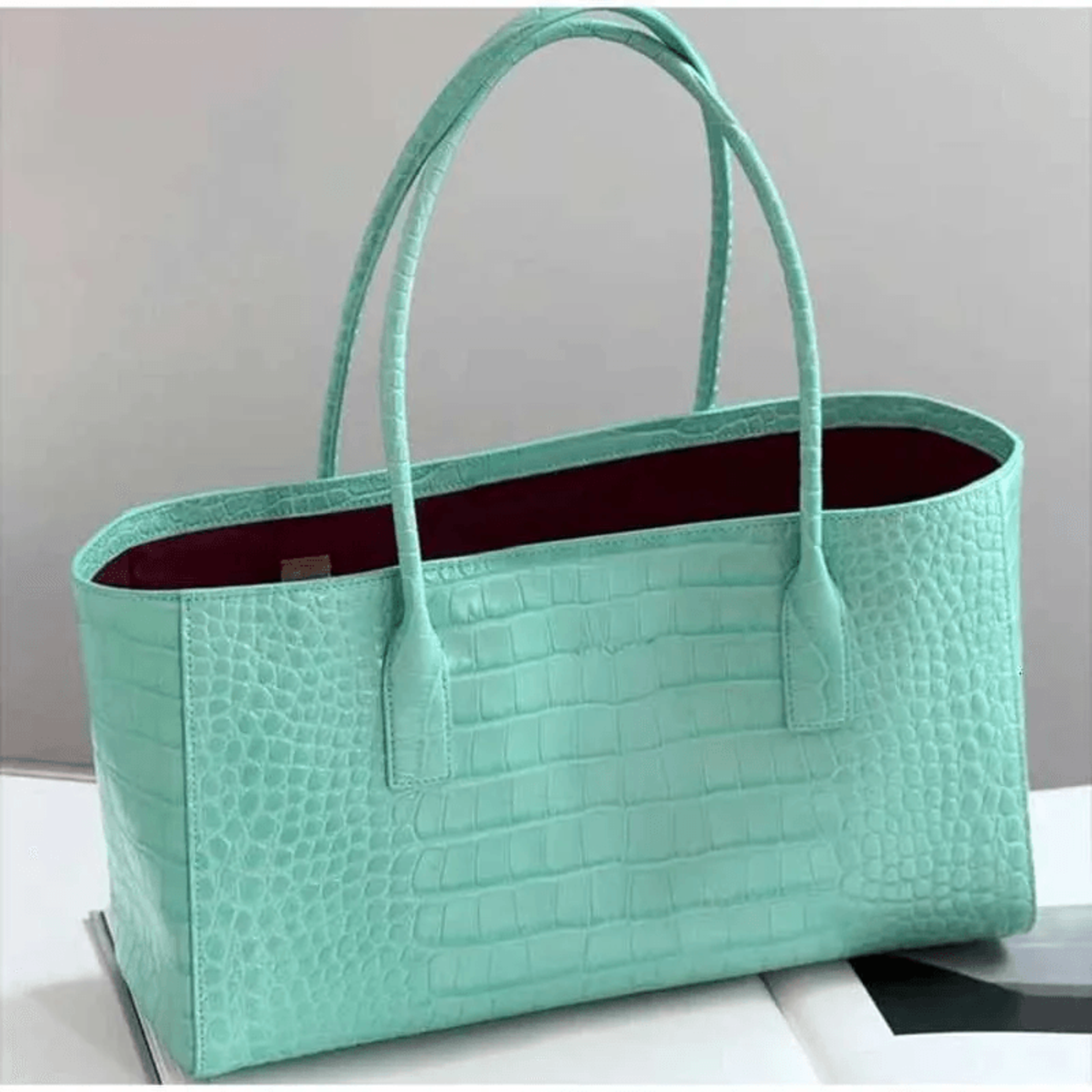 vintage green large capacity leather handbag magnetic buckle commuter tote