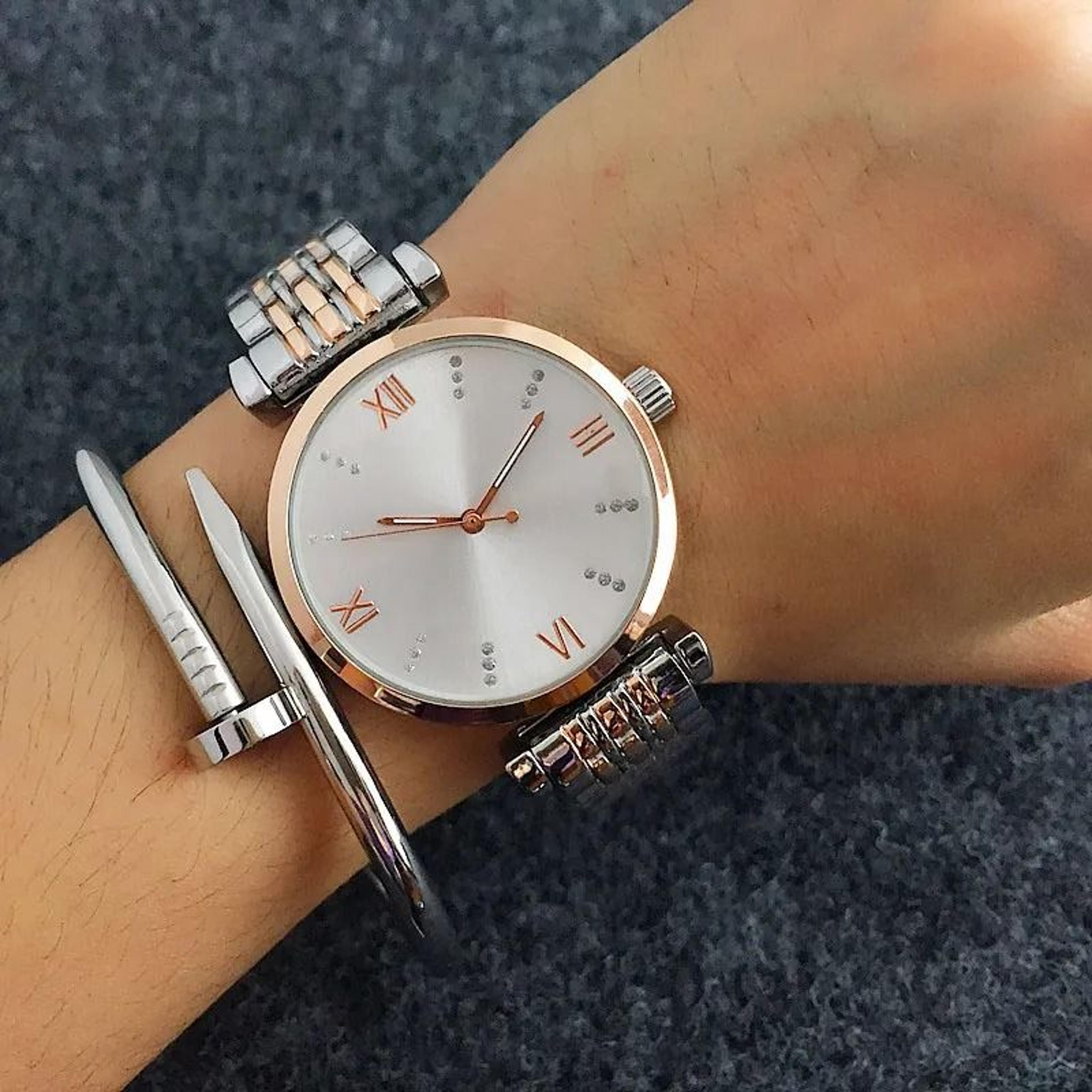 Elegant Womens Crystal Dial Quartz Watch With Metal Steel Band 3