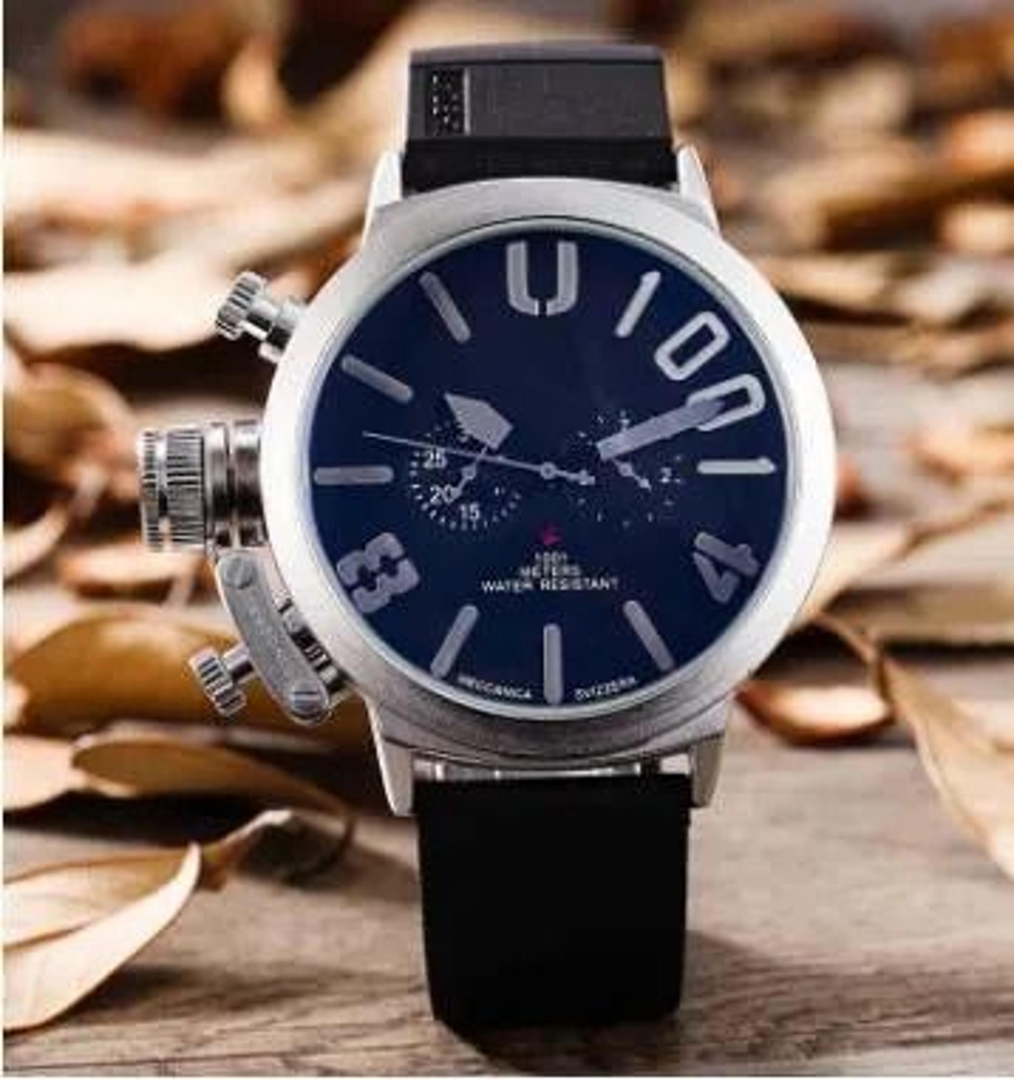 men automatic watch in white dial black rubber strap stainless steel case