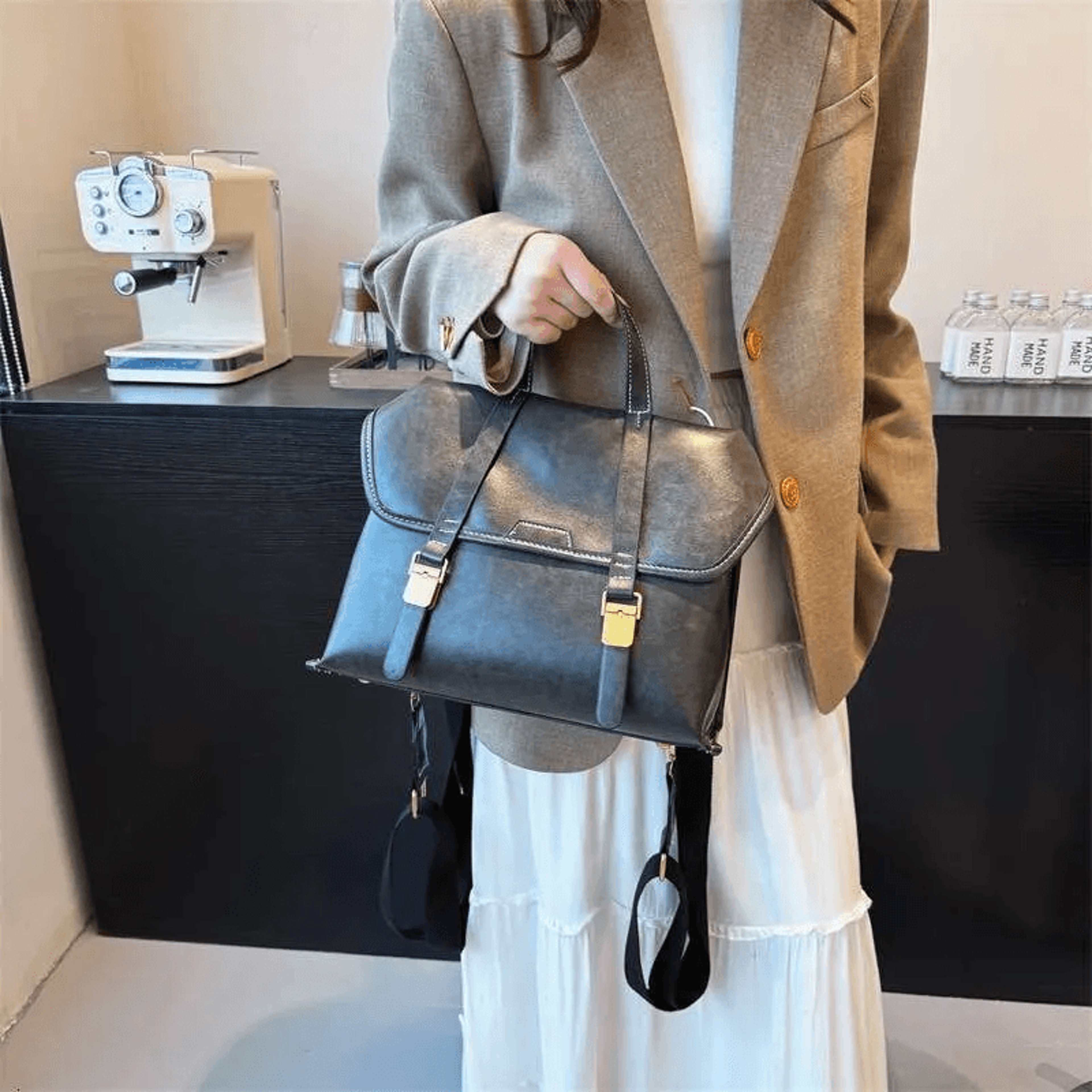 large capacity women commuter backpack with british style