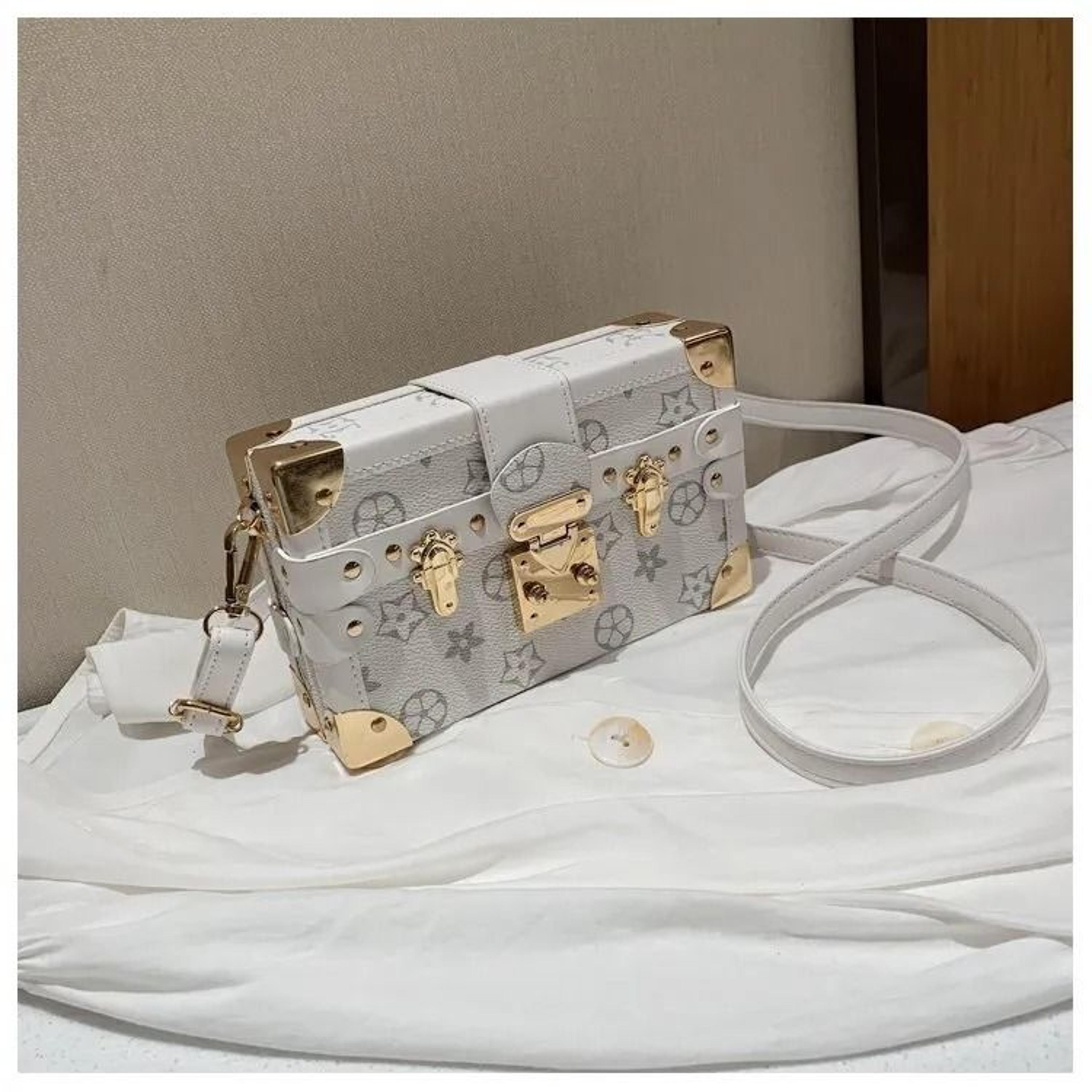 vintage floral box shoulder bag with synthetic leather square design