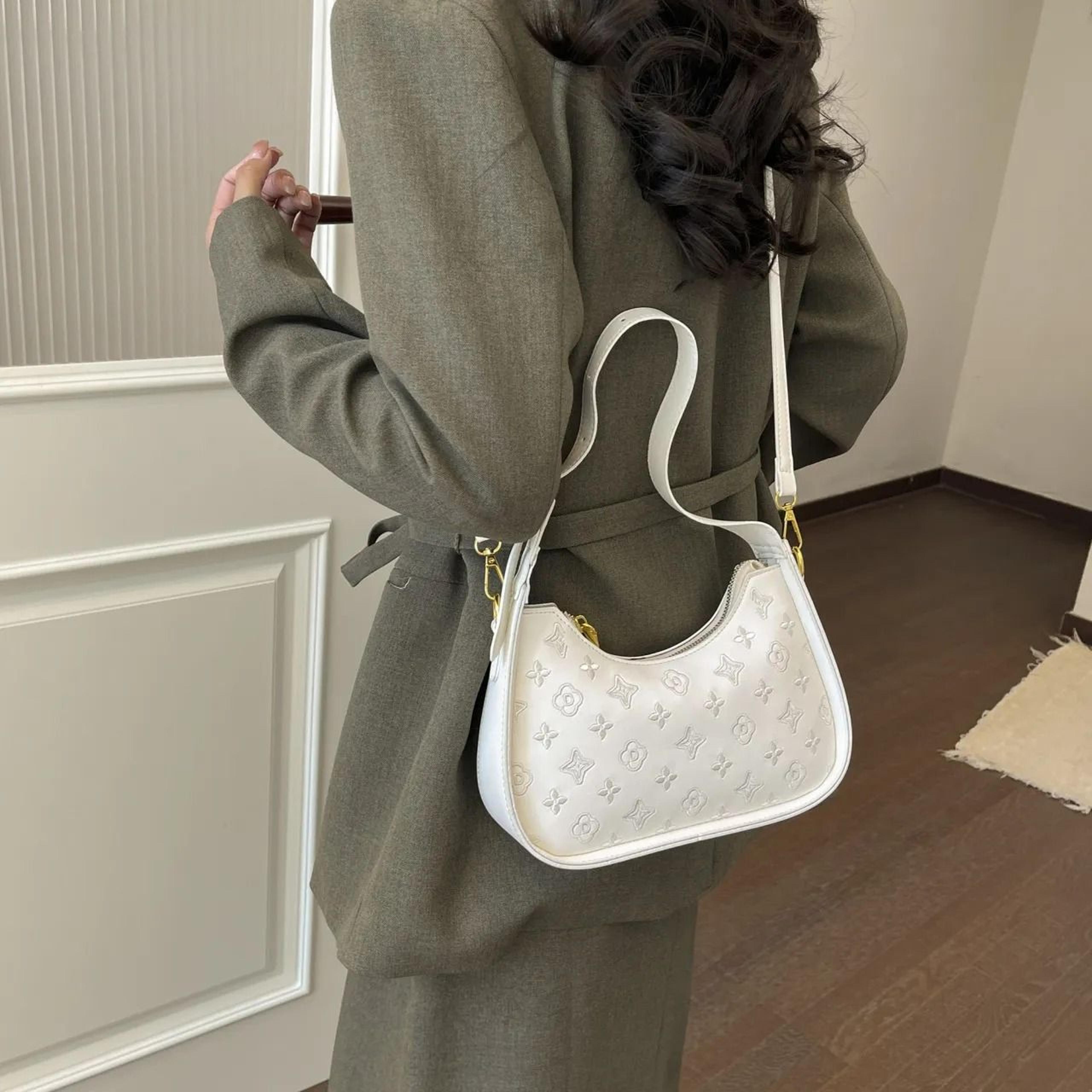 retro crossbody shoulder bag with structured vintage-inspired design