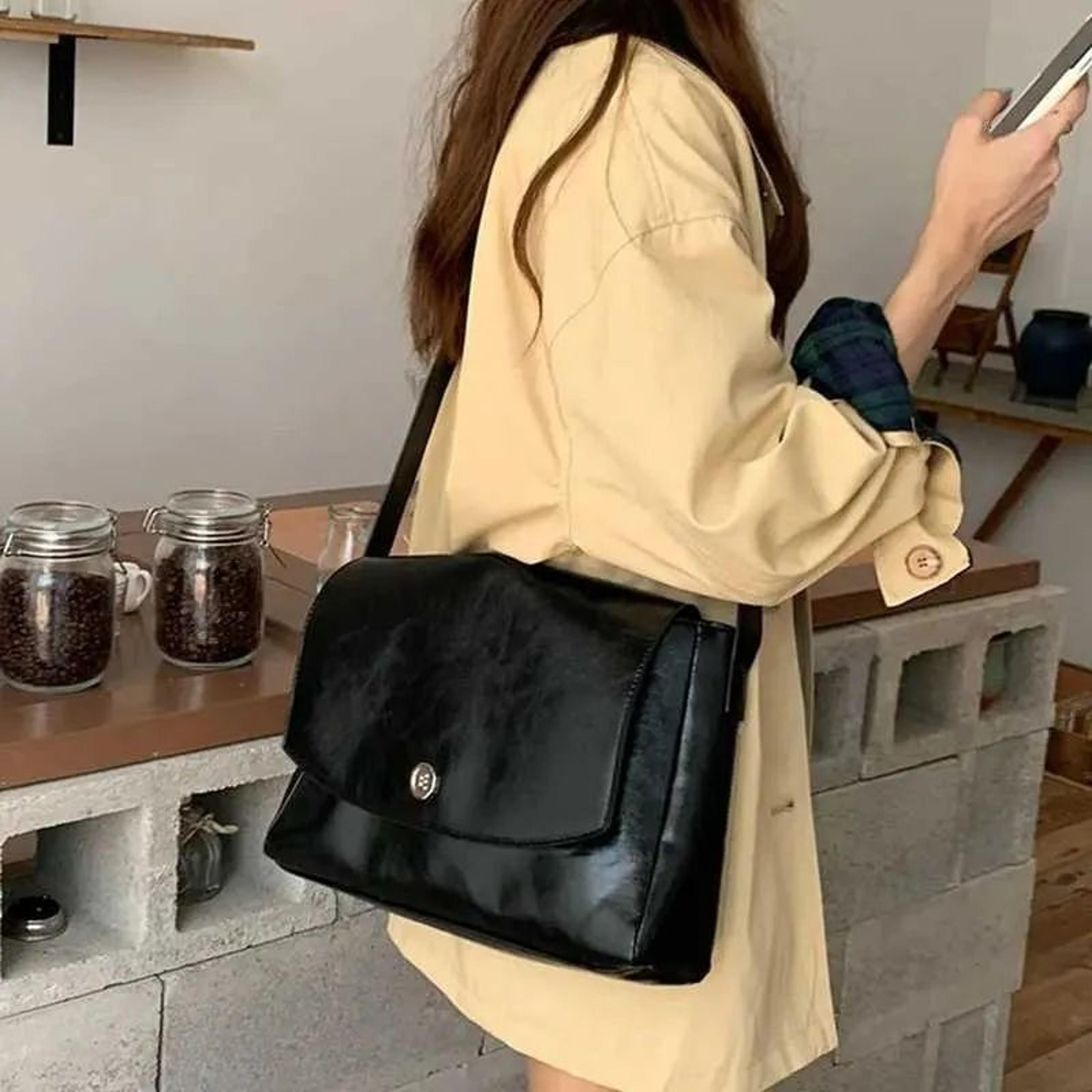 womens vintage briefcase messenger bag with large capacity shoulder design