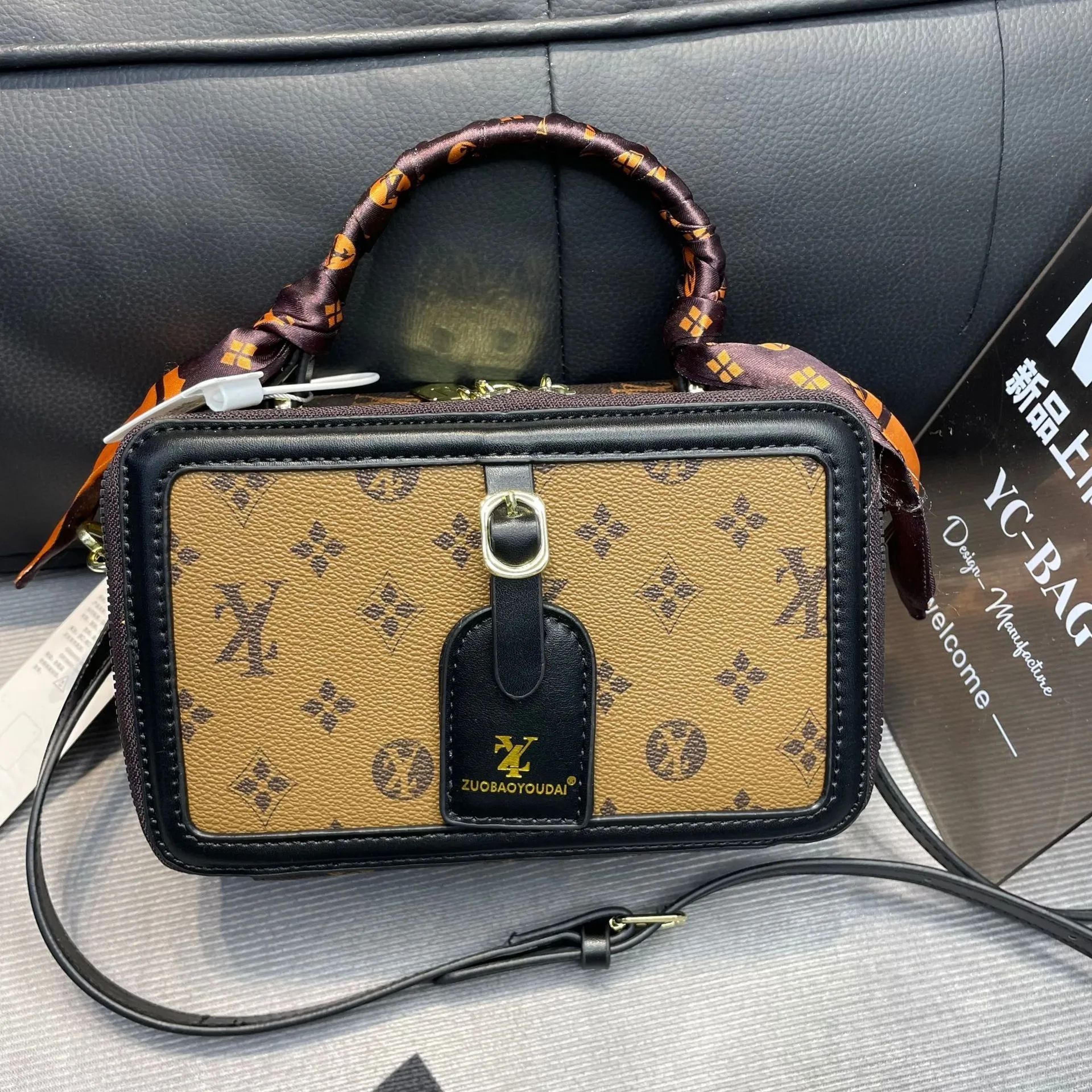 women's retro crossbody handbag with handheld design and box-style structure