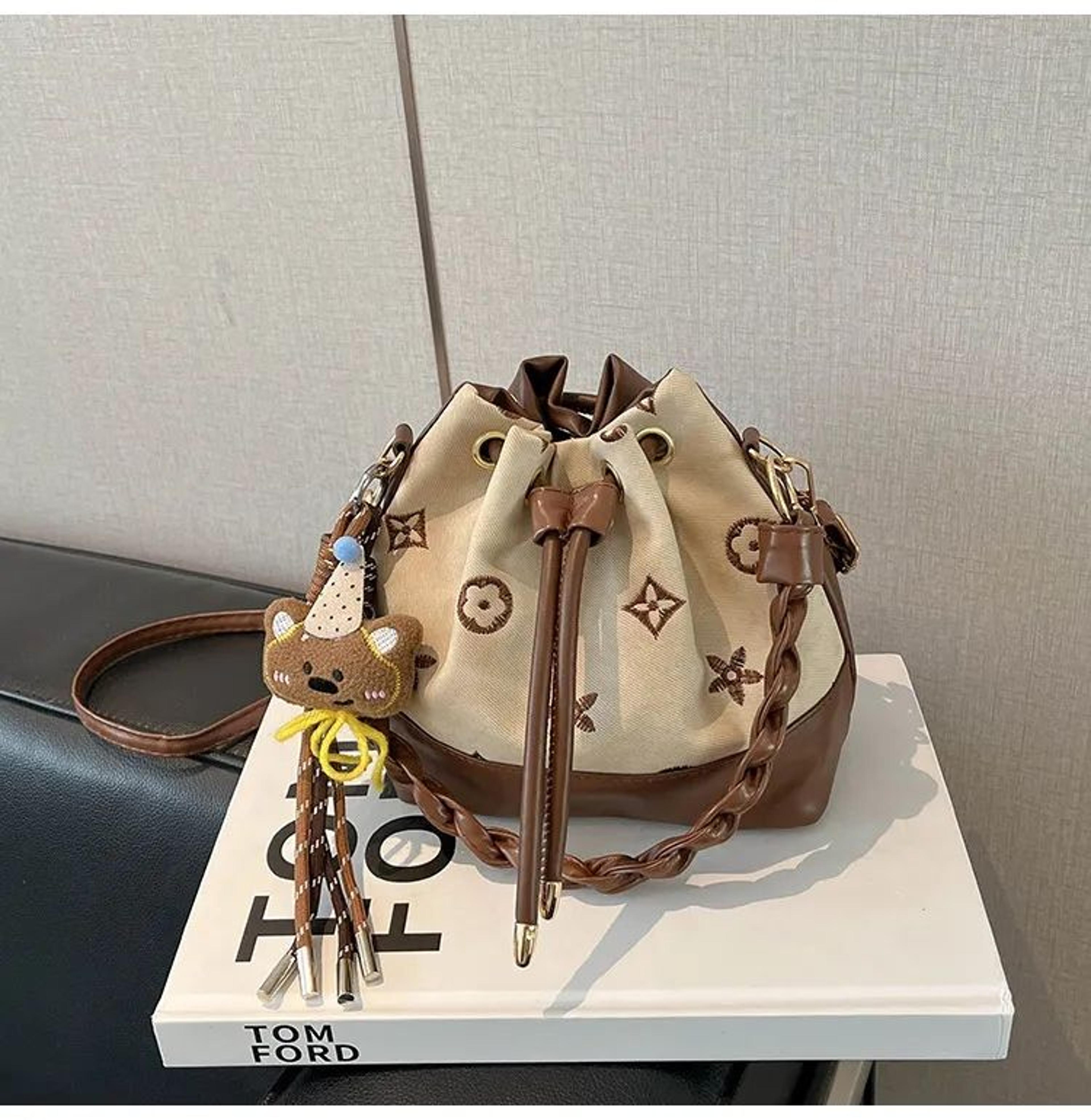 women western style bucket shoulder bag with large capacity