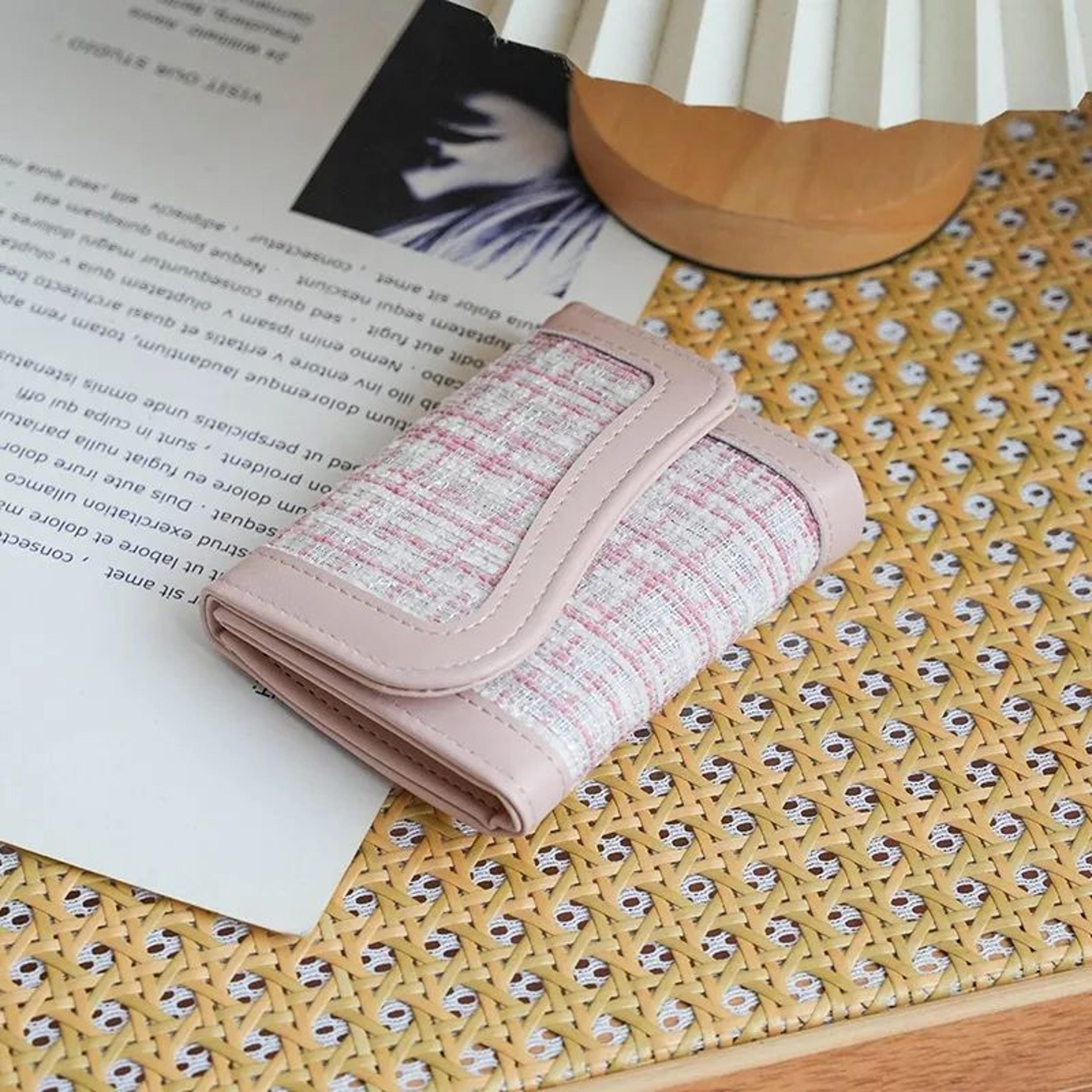 Women Large Capacity Solid Color Wallet With Minimalist Chic Design 1