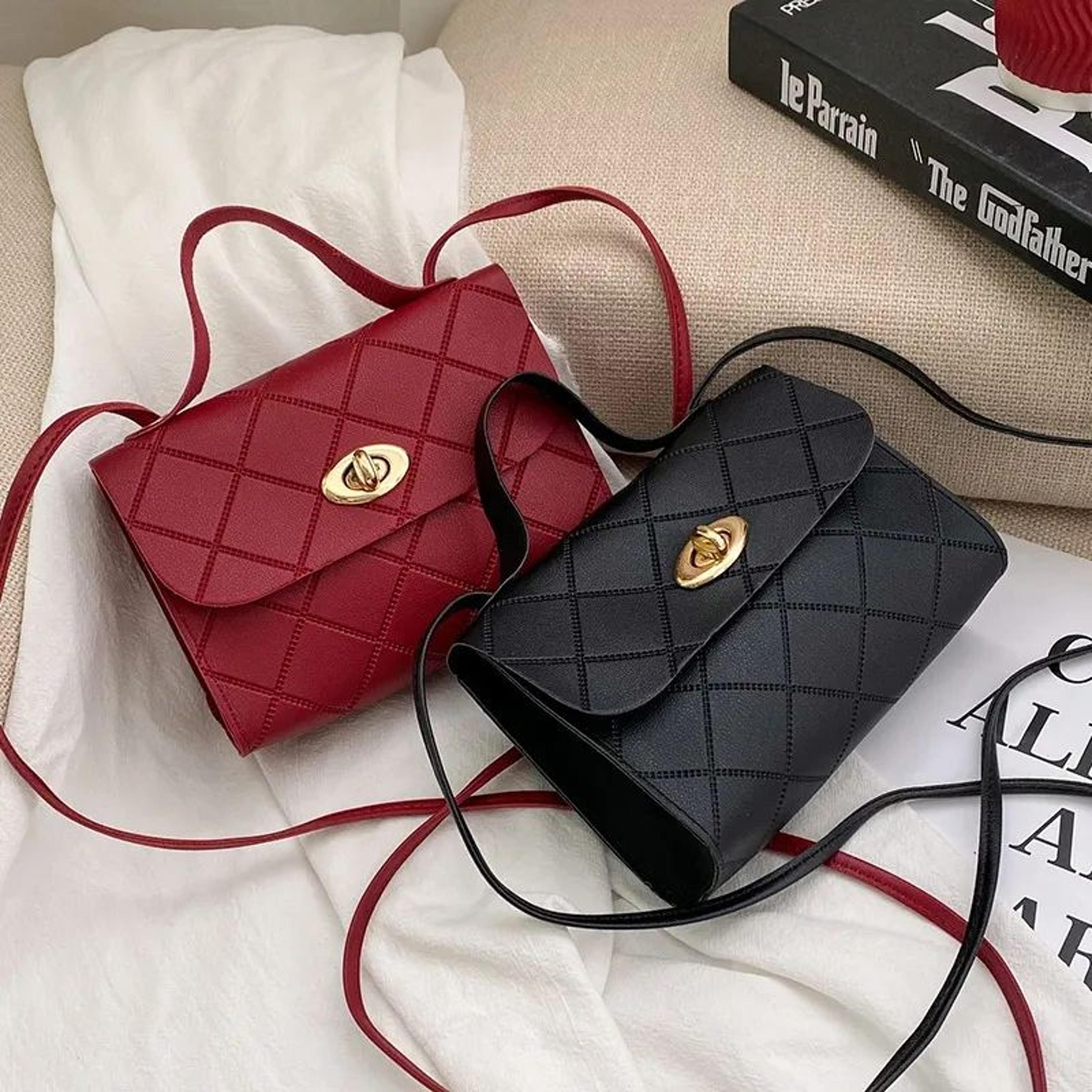 Women Mini Square Handbag With Diamond Grid Lock Detail And Crossbody Style 5