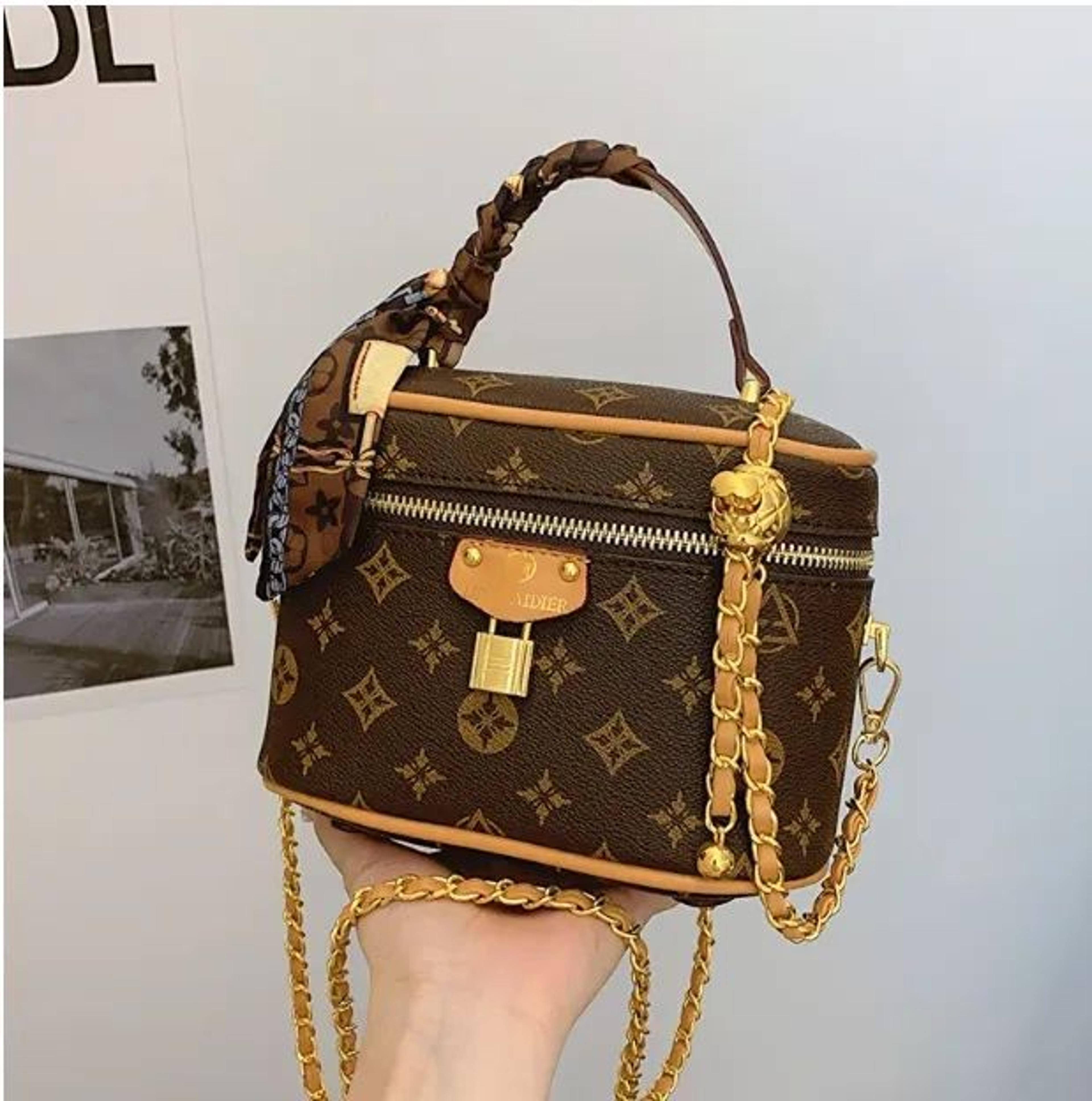 Vintage Soft Leather Bucket Bag For Women With Adjustable Shoulder Strap 1